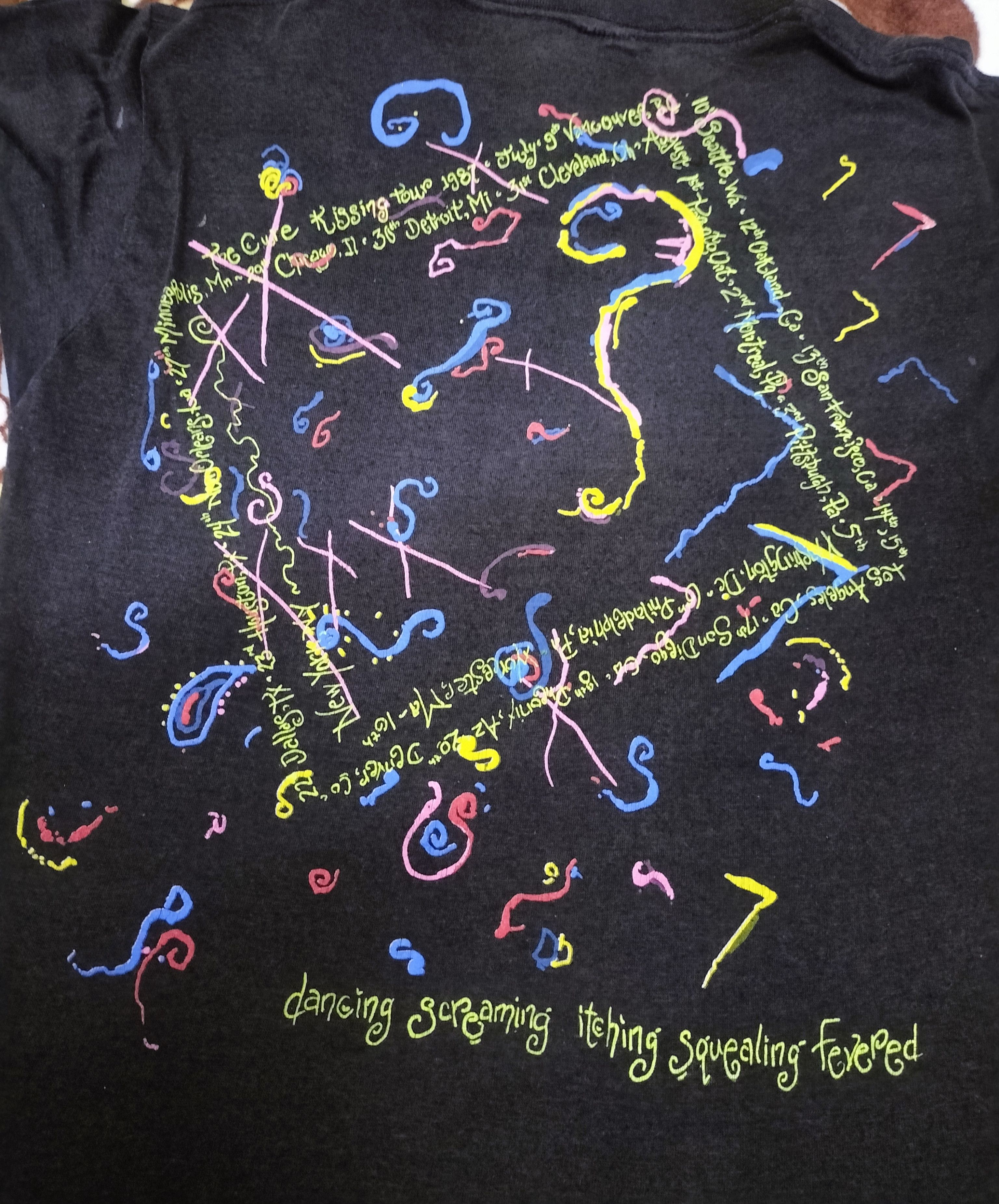 Band Tees Vintage the cure ©1987 kiss me tour paperthin shirt Size US M / EU 48-50 / 2 - 5 Thumbnail