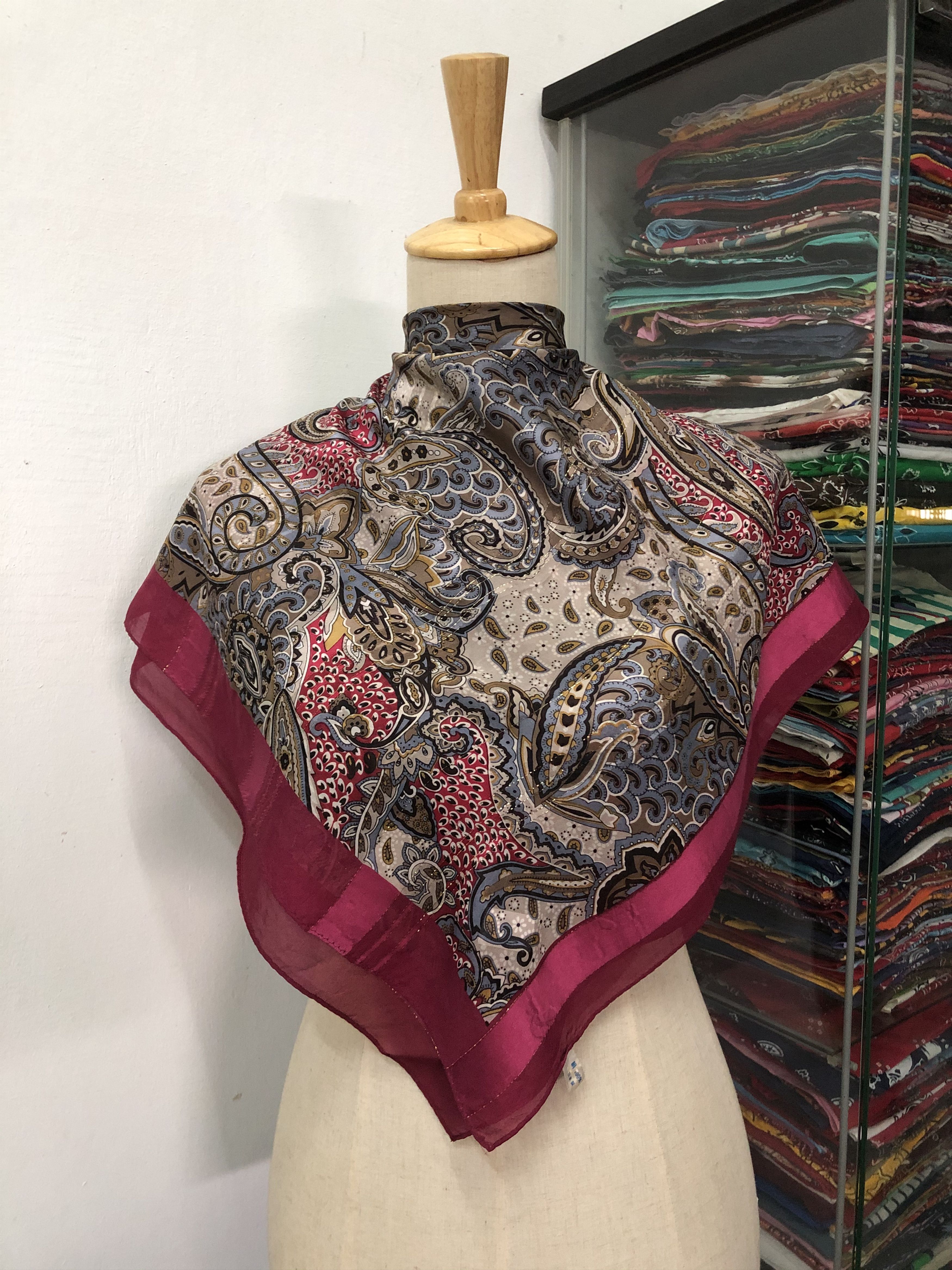 Vintage Vintage Silk Scarf Size ONE SIZE - 1 Thumbnail