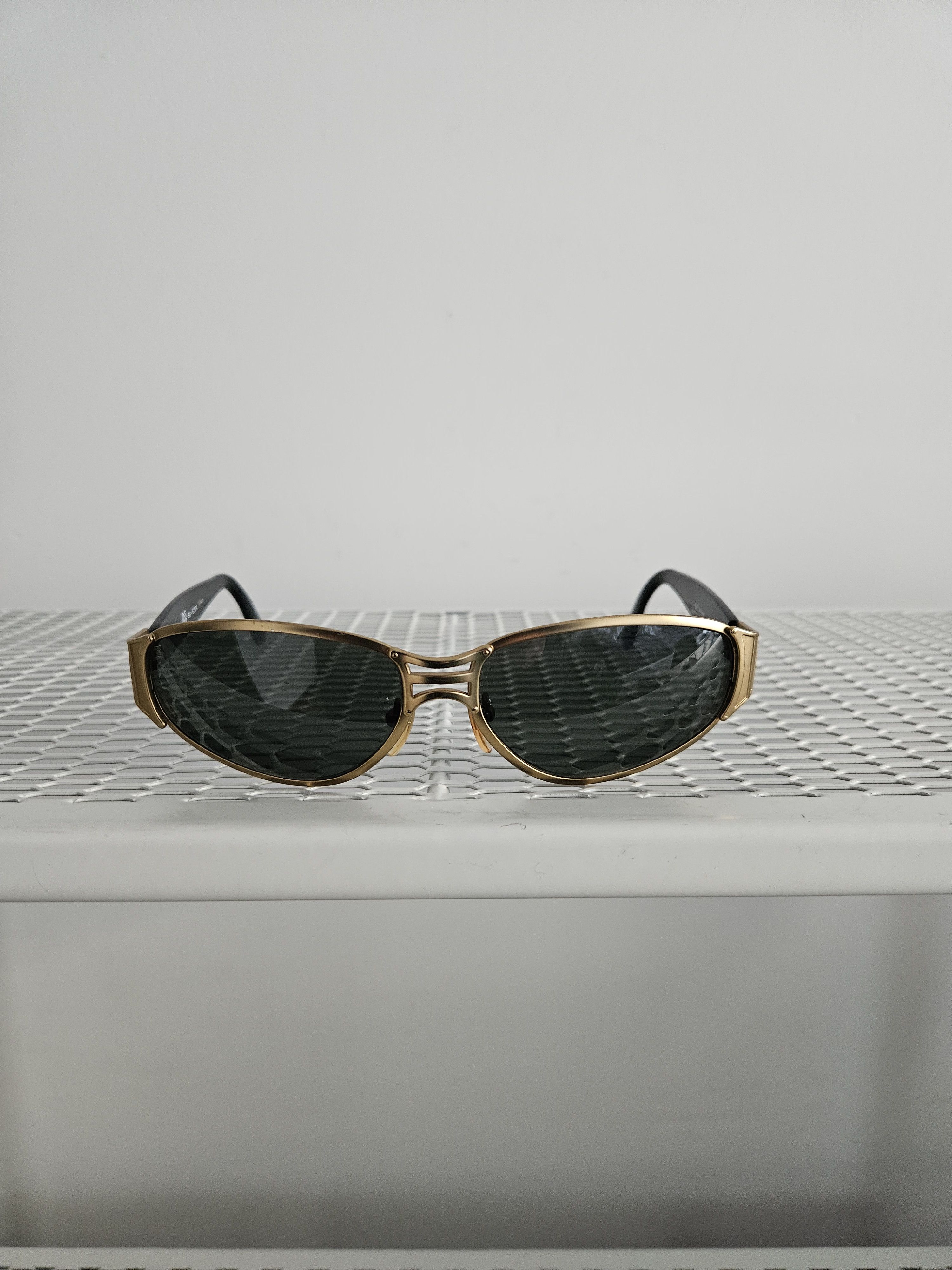 Jean Paul Gaultier Vtg Jean Paul Gaultier 58-6204 big logo oval sunglasses Size ONE SIZE - 8 Thumbnail