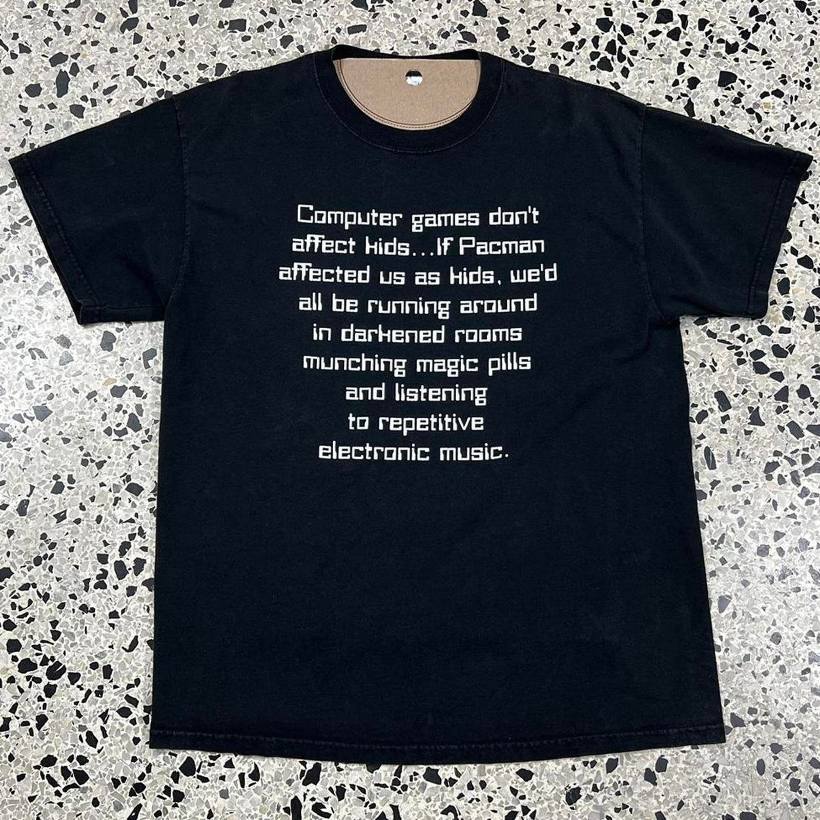 Vintage VINTAGE Y2K GAMES DON’T AFFECT KIDS TEE: Size US L / EU 52-54 / 3 - 1 Thumbnail