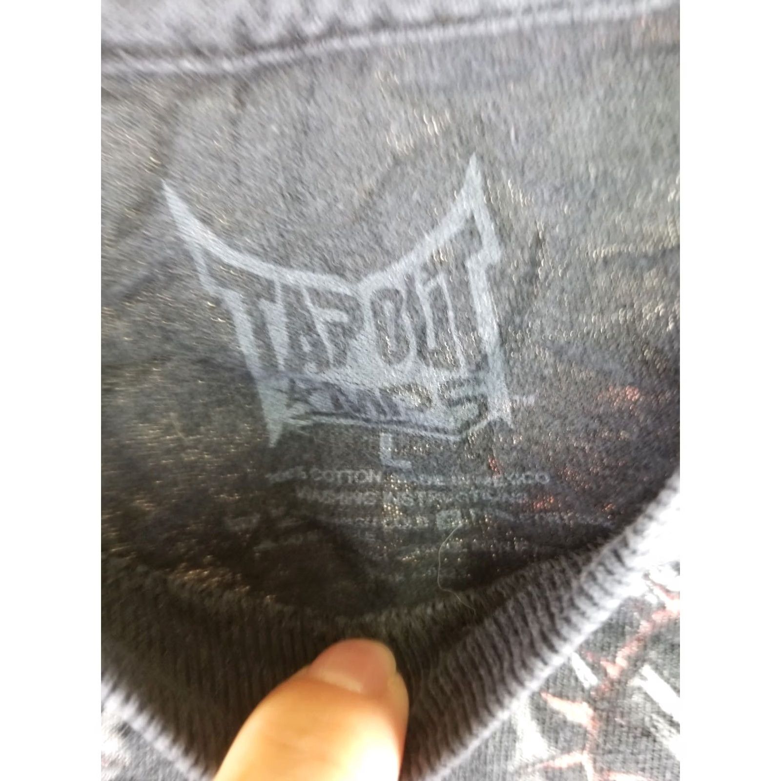 Tapout VINTAGE TAP OUT Y2K T-SHIRT GRUNGE MMA FIGHT SKULLS BLACK COTTON SZ LARGE MENS Size US L / EU 52-54 / 3 - 5 Thumbnail