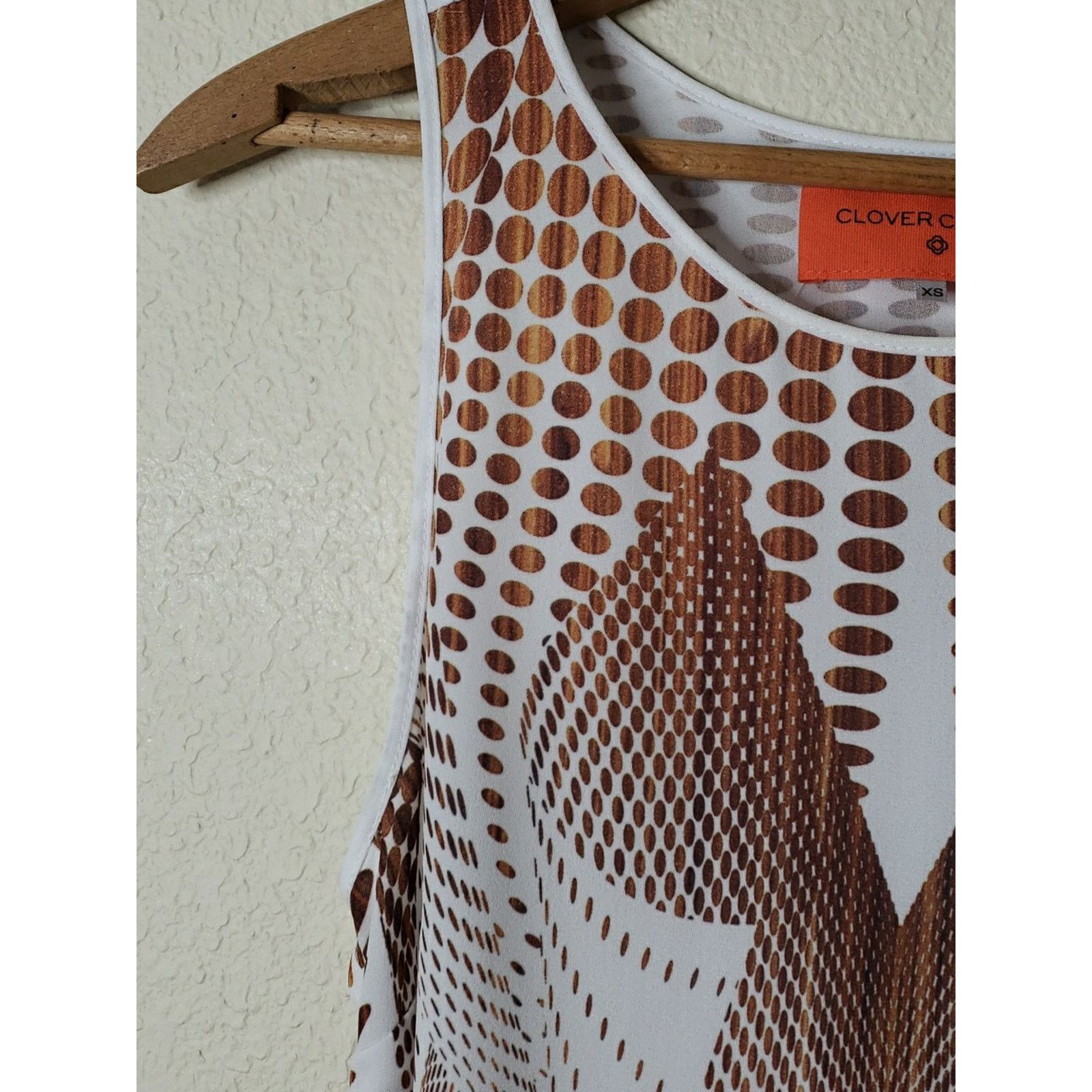 Clover Canyon Clover Canyon Anthropologie Tank Top Size XS Gold Polka-dot Size XS / US 0-2 / IT 36-38 - 4 Thumbnail