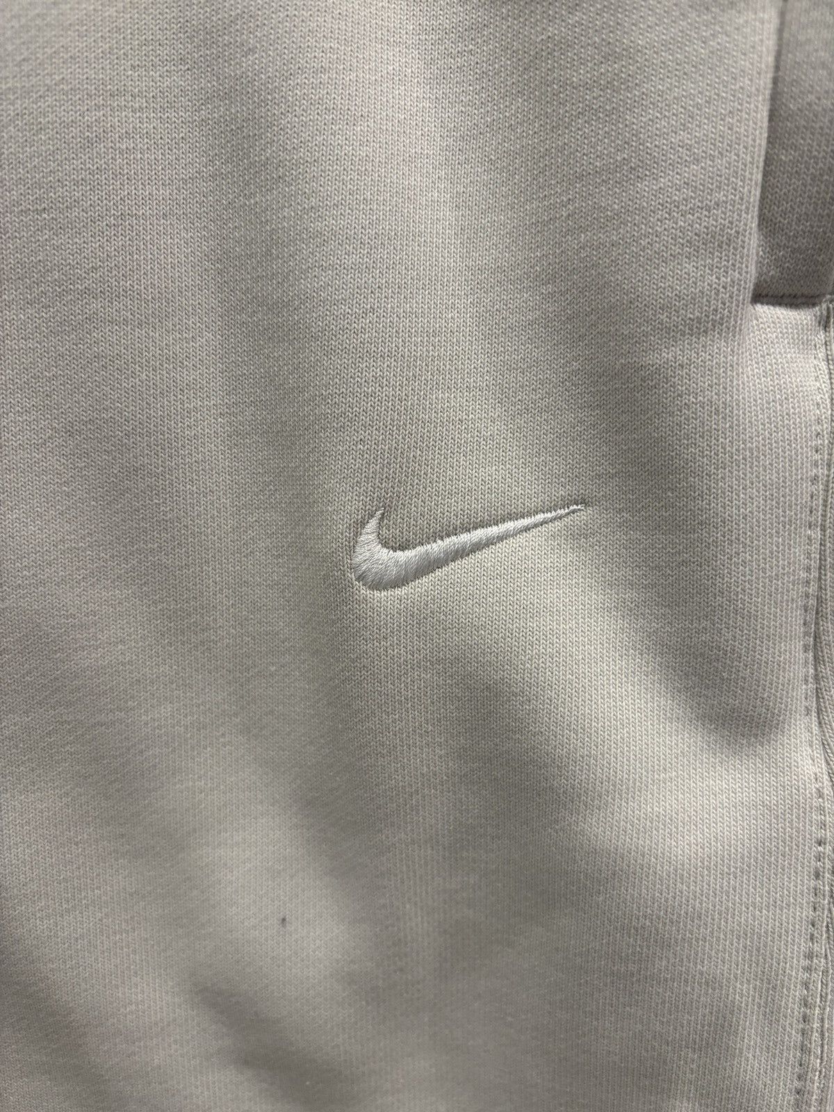 Nike Nike Solo Fleece Sweatpants White Size: S Size US 30 / EU 46 - 2 Thumbnail