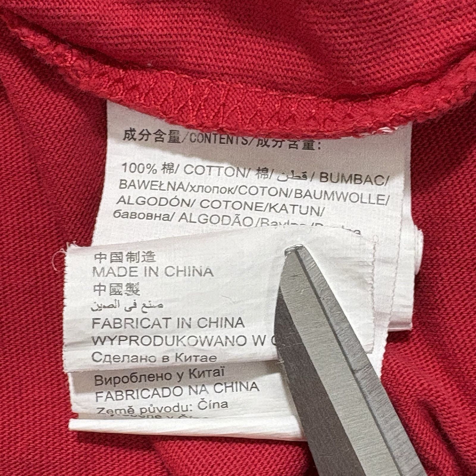 Other Bossini Disney Large Pocket T Shirt Mickey Mouse Red Black Size US L / EU 52-54 / 3 - 4 Thumbnail