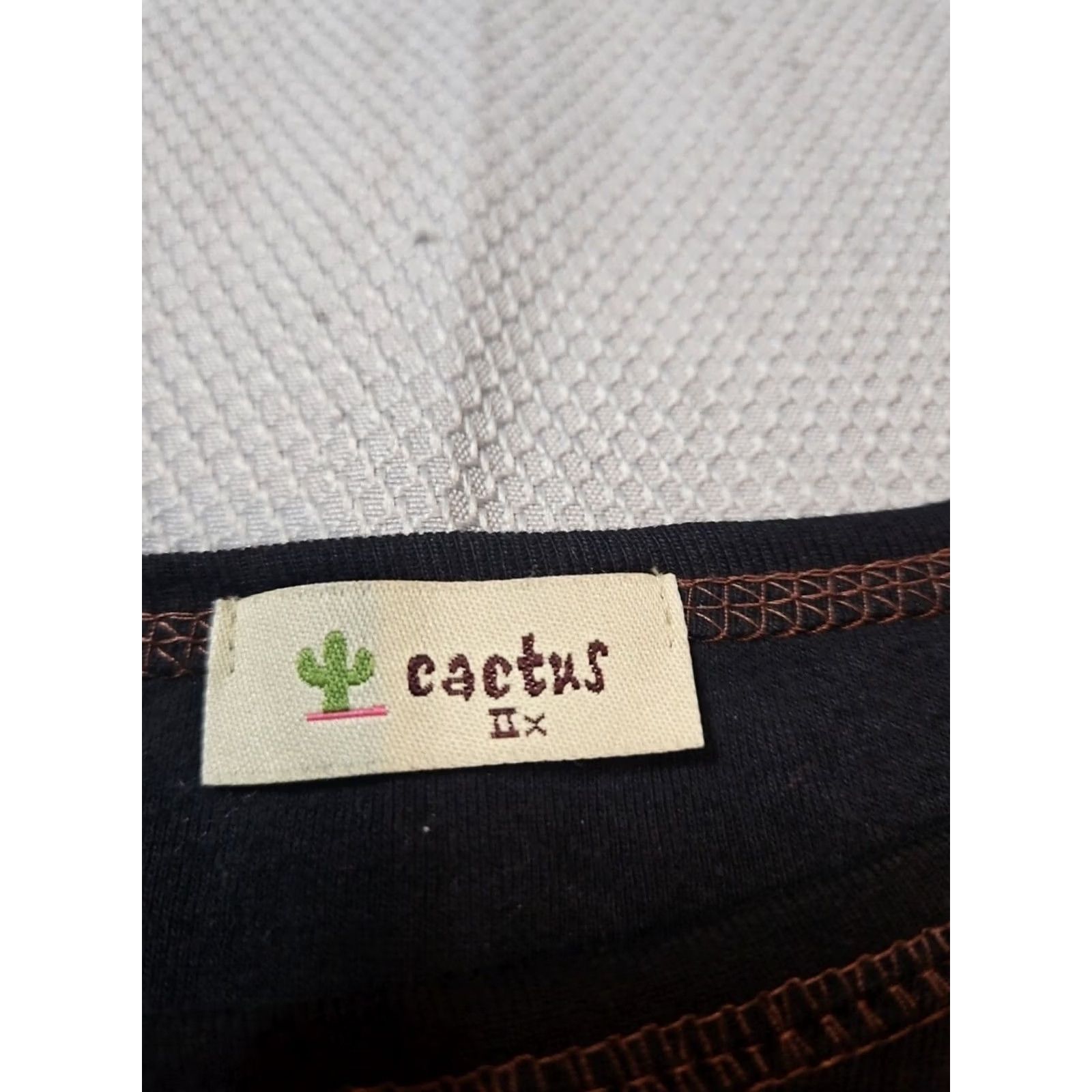 Vintage VINTAGE Cactus Shirt Womens 2XL Black 90s Las Vegas Graphic AOP Cropped Jeweled Shirt Size XXL / US 16-18 / IT 52-54 - 7 Thumbnail