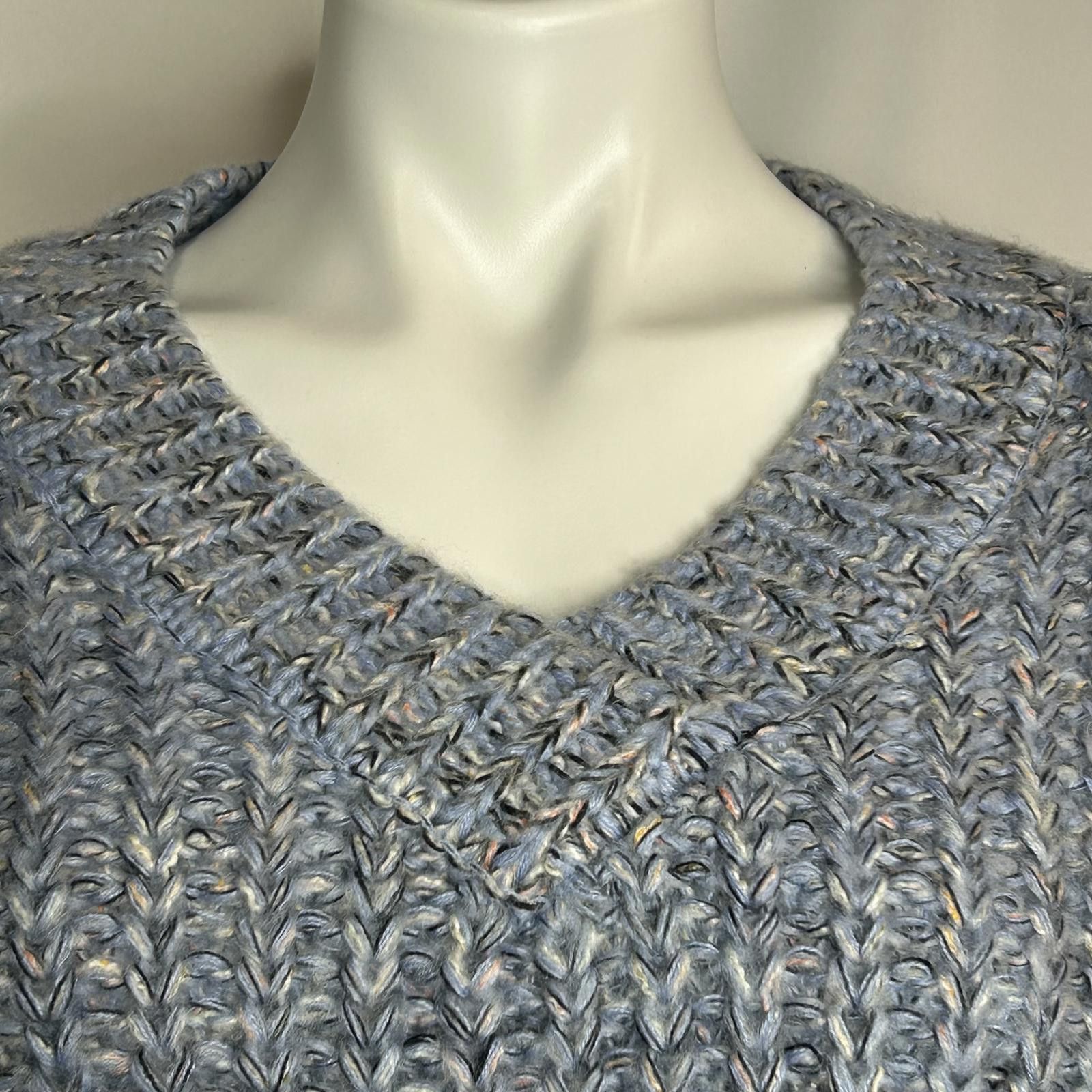 Designer For the Republic, Blue Chunky Knit V Neck Sweater, Medium Size M / US 6-8 / IT 42-44 - 3 Thumbnail