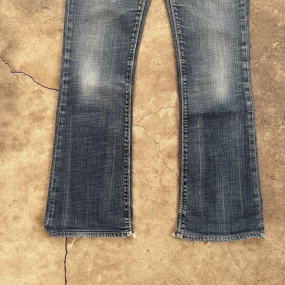 Levi's Vintage Levis 572 Bootcut Denim Size 28" / US 6 / IT 42 - 3 Thumbnail