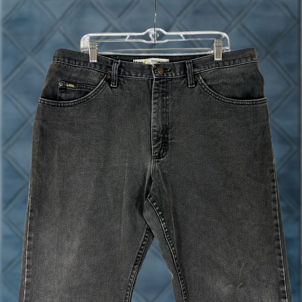 Lee Lee Regular Fit Straight Leg Jeans Men's 38x30 Dark Wash Mid Rise Cotton Denim Jeans Size US 38 / EU 54 - 1 Thumbnail