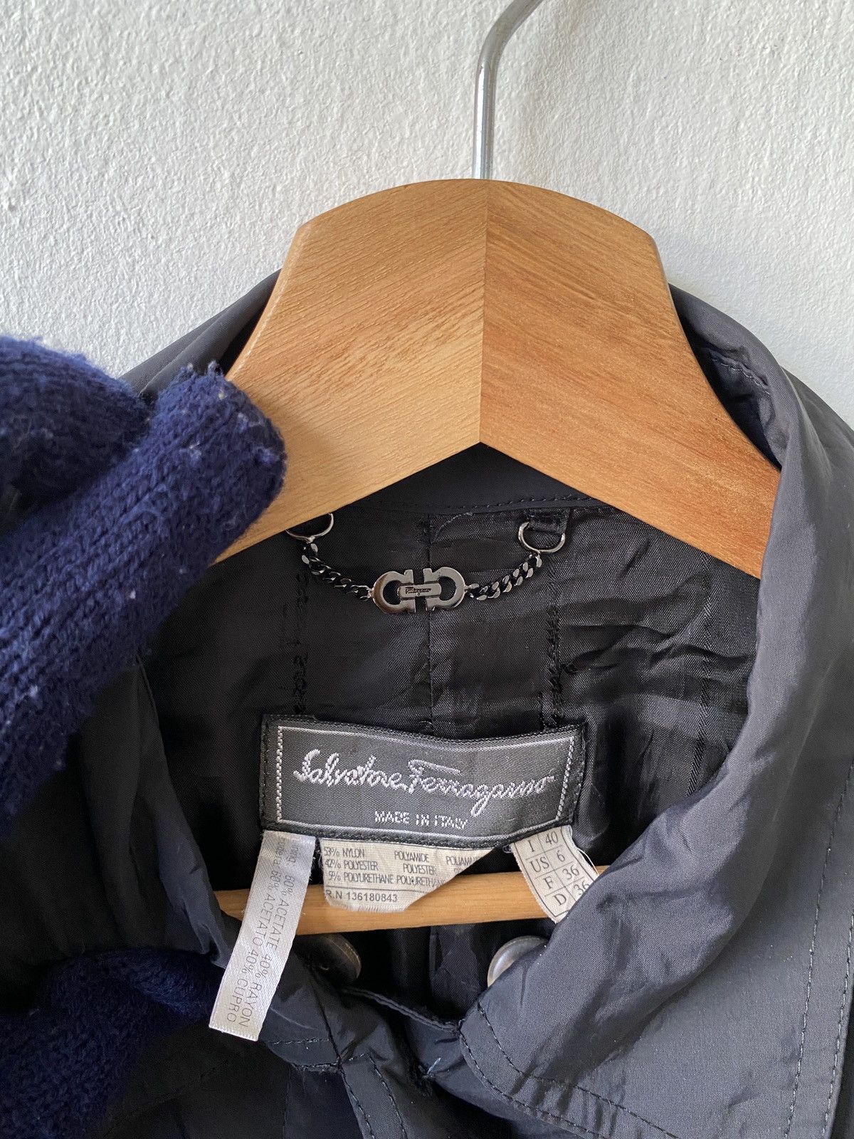 Salvatore Ferragamo × Vintage Vintage Salvatore Ferragamo Nylon Long Jacket Size US M / EU 48-50 / 2 - 9 Thumbnail
