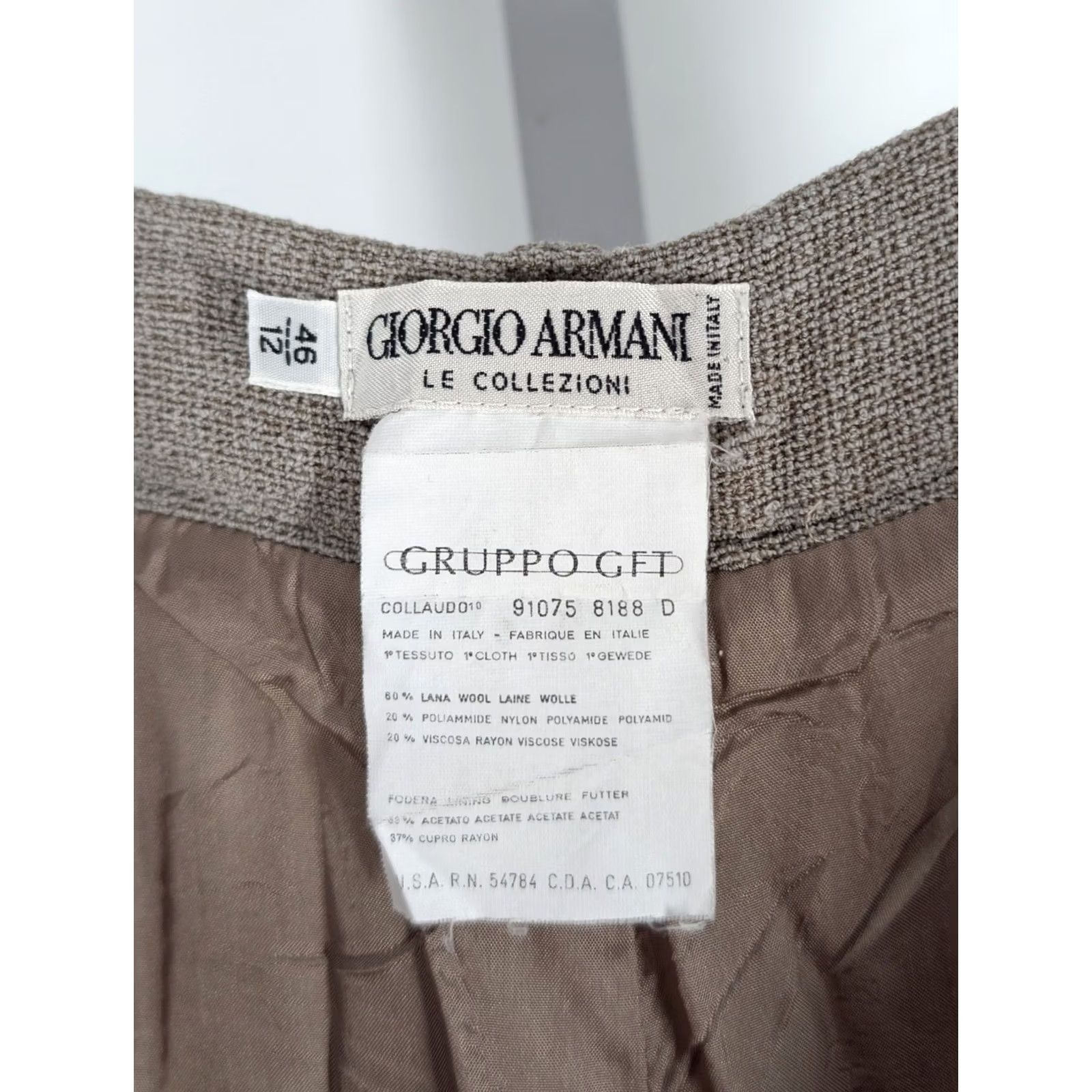 Giorgio Armani VINTAGE Giorgio Armani Trousers Wool Tweed Pleated Wide-Leg Italy 46 12 W30 Women Pants Wool Tweed High-Rise Wide-Leg Natural Beige 80s 90s Womens Size 30" / US 8 / IT 44 - 6 Thumbnail