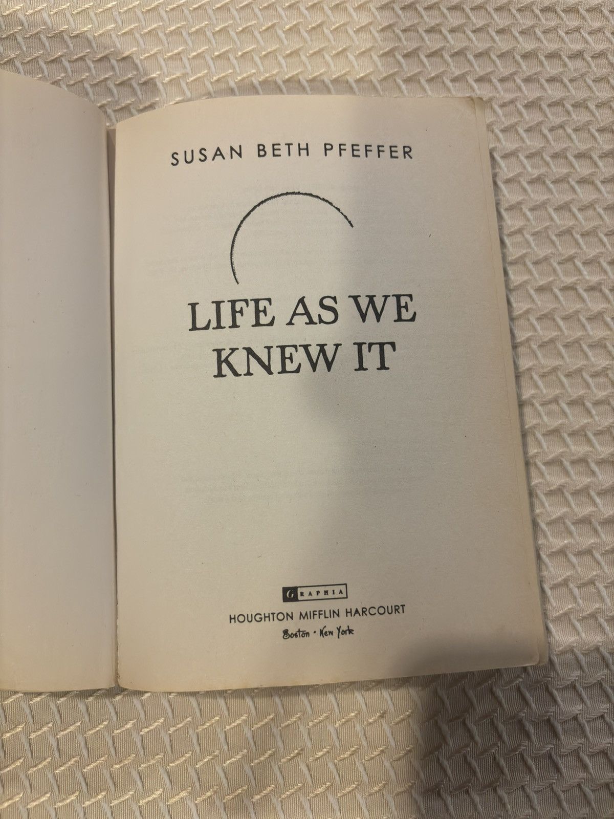 Other Life as we knew it book.xm-116 Size ONE SIZE - 3 Thumbnail