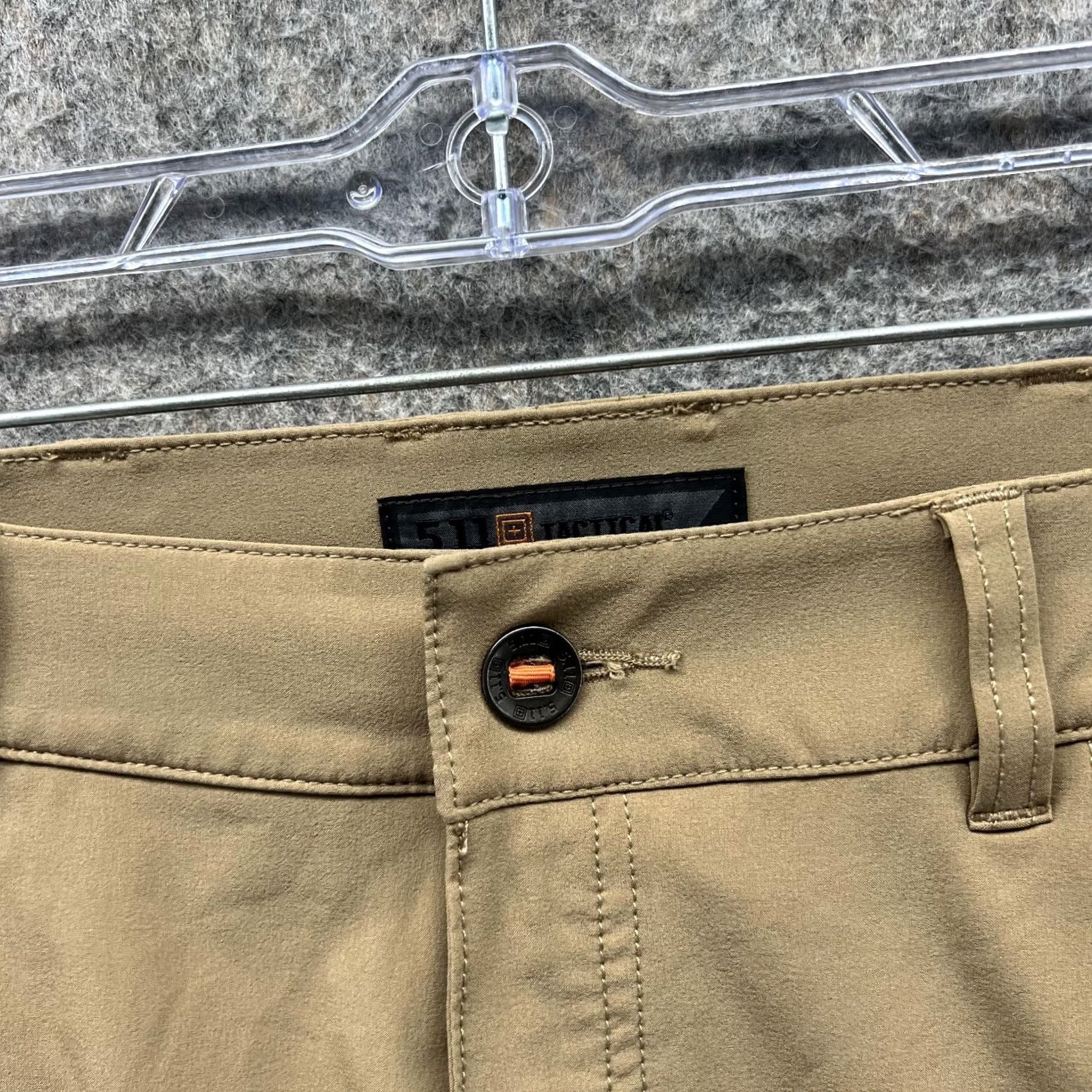 Vintage 5.11 Tactical Shorts Women 8 Khaki Chino Flat Front Tan Beige Casual Stretch Size 30" / US 8 / IT 44 - 4 Thumbnail