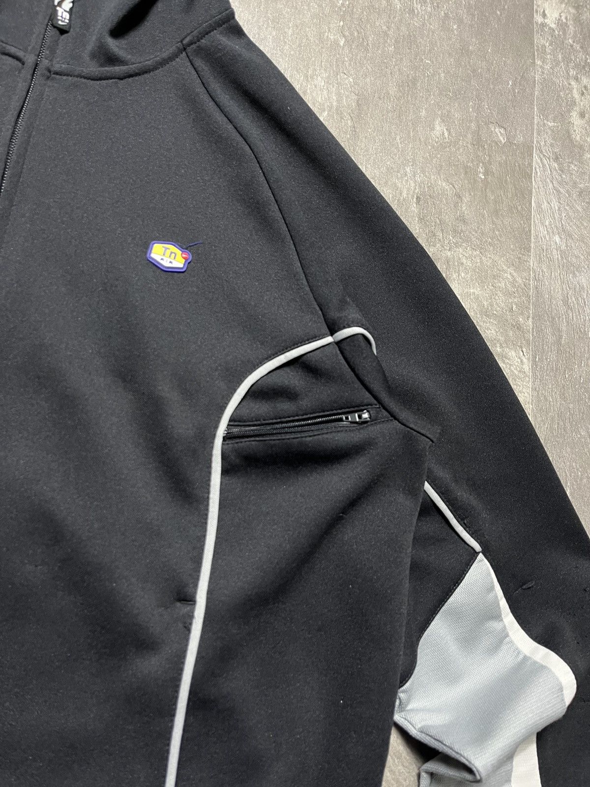 Nike Nike Tn Vintage 90s Rare Zip Up Hoodie With Logo Drill Size US M / EU 48-50 / 2 - 2 Thumbnail