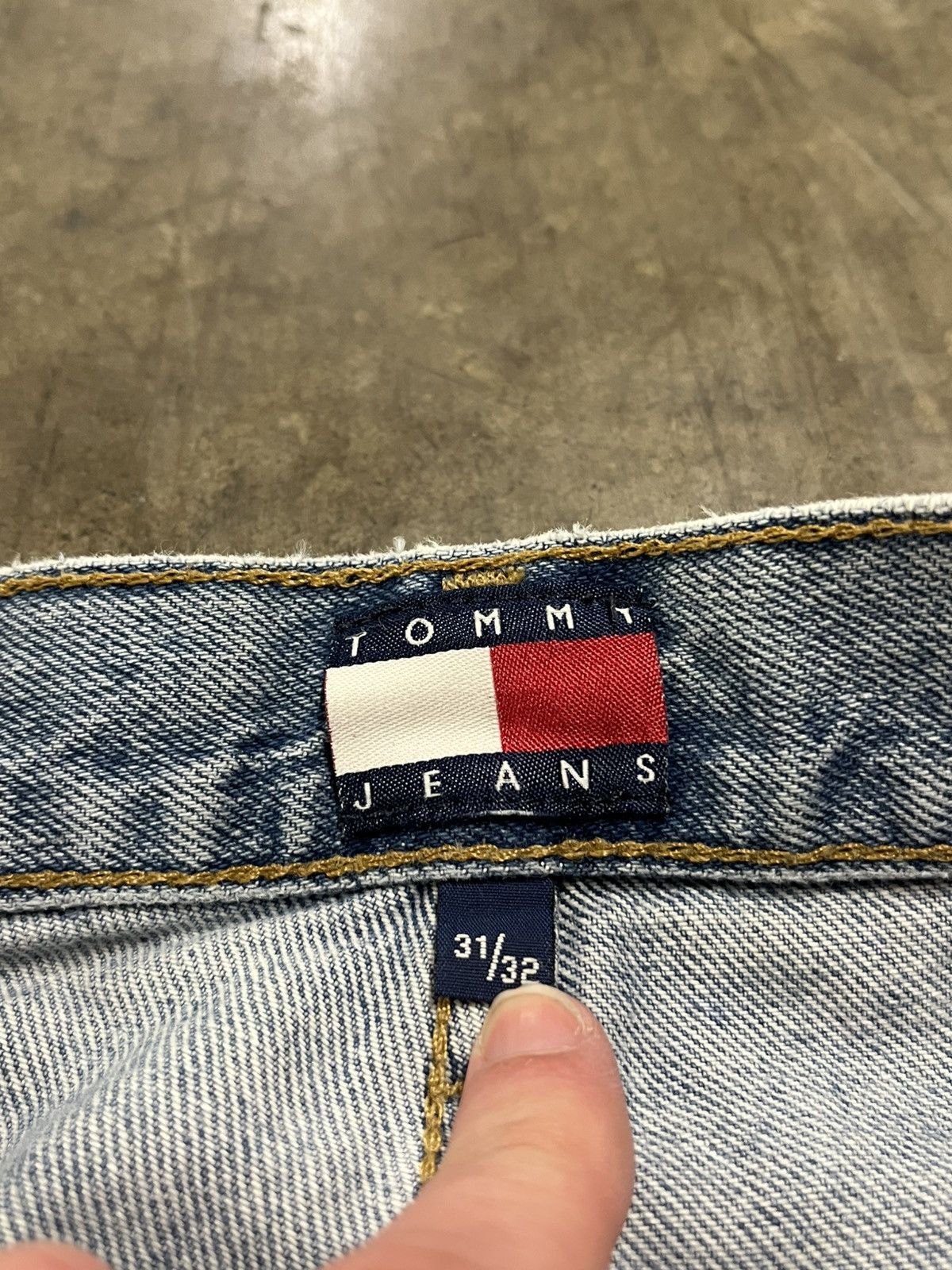 Tommy Hilfiger × Vintage Tommy Hilfiger y2k baggy fit denim carpenter thrashed skater Size US 32 / EU 48 - 9 Thumbnail