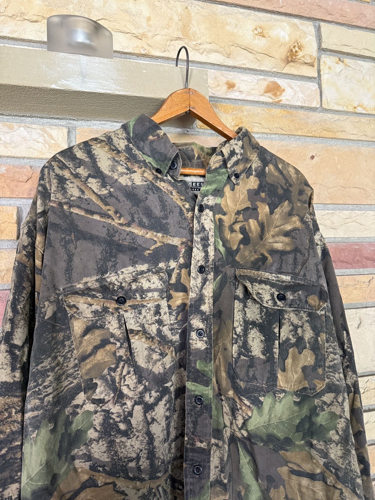 Vintage Vintage Jerzees Camouflage AOP Button Up Shirt Size US XL / EU 56 / 4 - 2 Thumbnail
