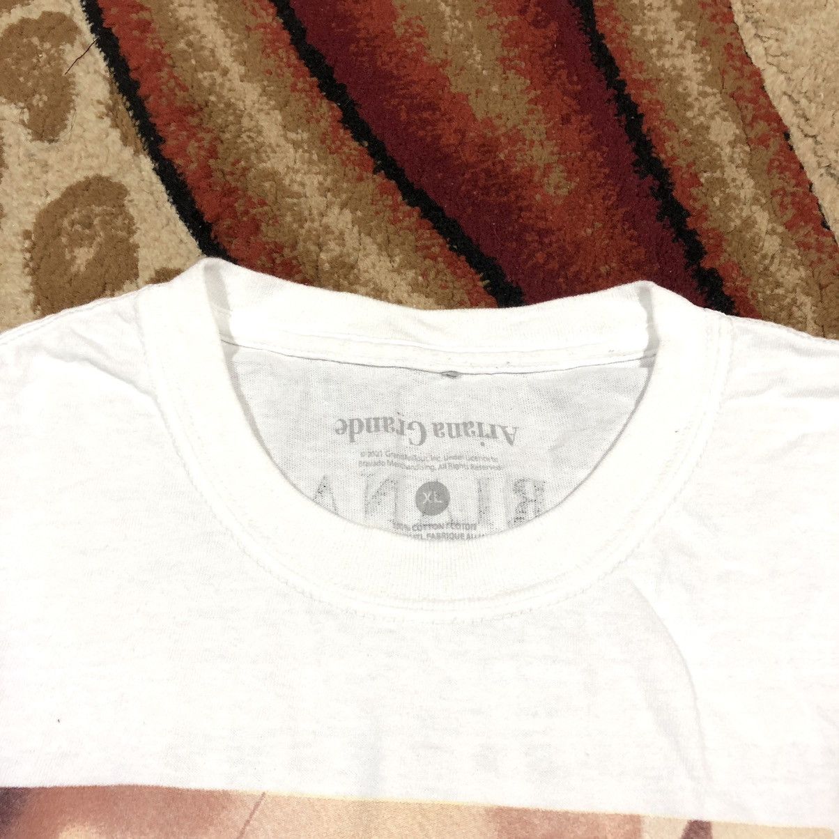 Band Tees Vintage 2018 Ariana Grande Tour T Shirt Size US XL / EU 56 / 4 - 4 Thumbnail