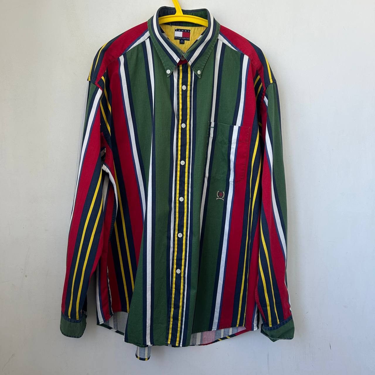 Tommy Hilfiger Tommy Hilfiger VTG shirt #1366 Size US XL / EU 56 / 4 - 1 Thumbnail