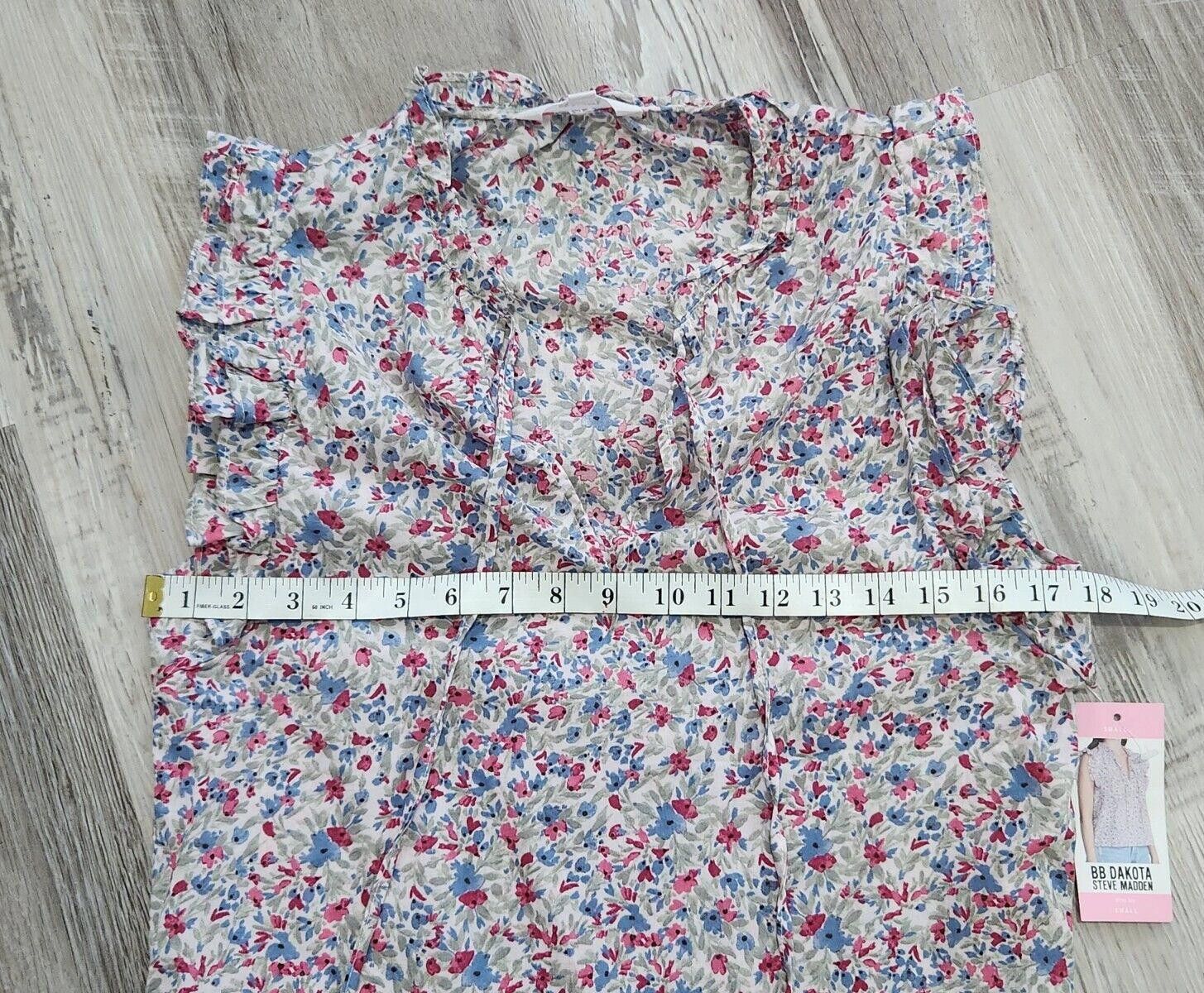Designer Bb Dakota Steve Madden Top Small Floral V Neck NWT Size M / US 6-8 / IT 42-44 - 6 Thumbnail
