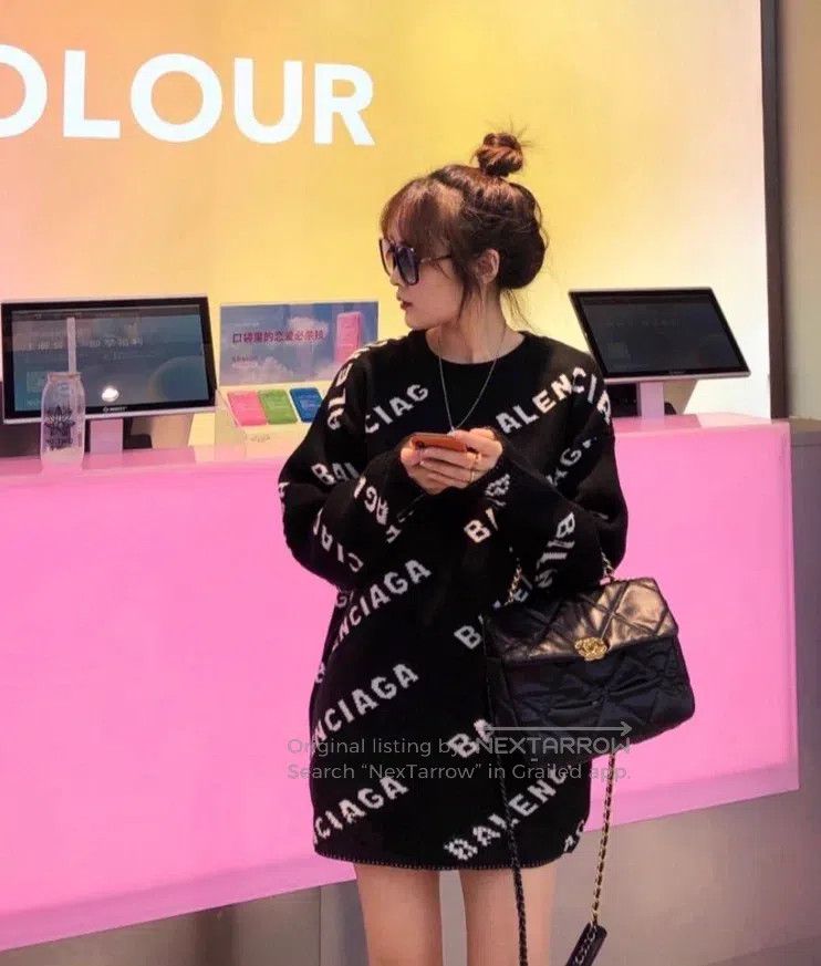Balenciaga Balenciaga Black Full Bullet Screen Logo Sweater Size US XXS / EU 40 - 1 Thumbnail