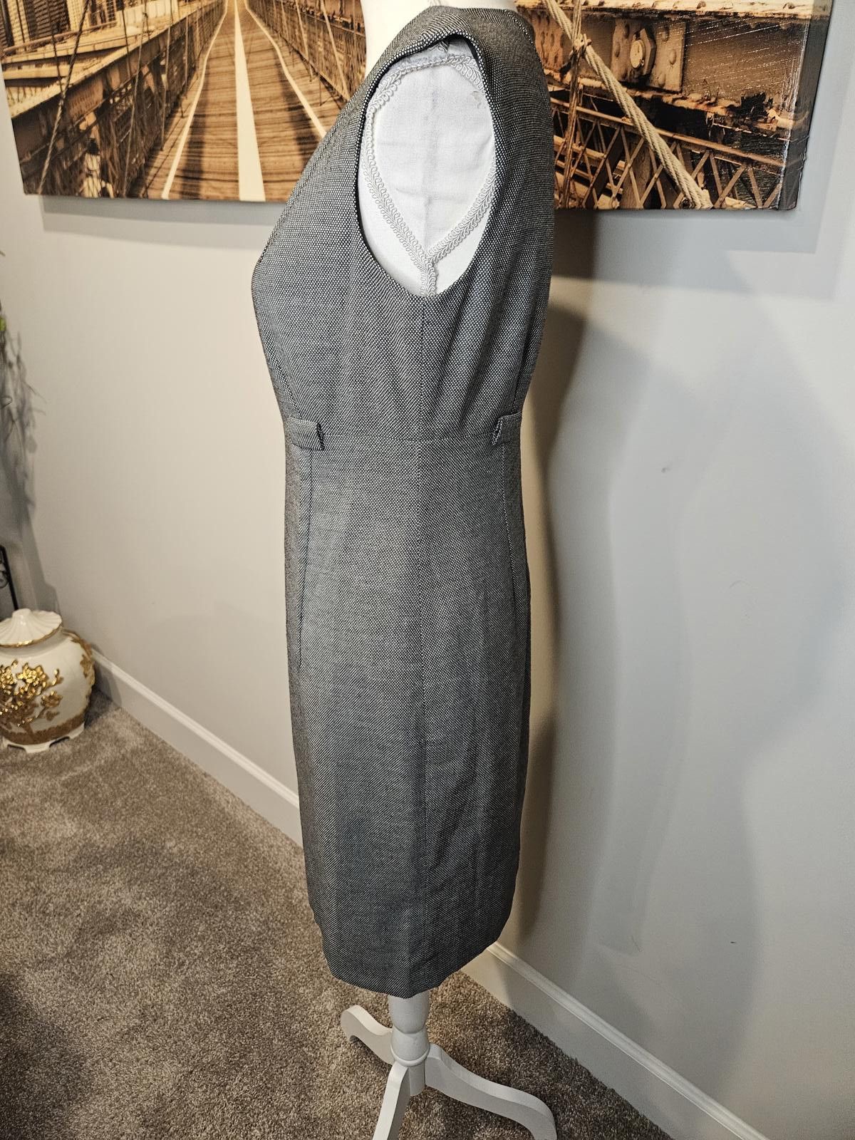Calvin Klein Calvin Klein Sleeveless Sheath Dress - Perfect for Office Size M / US 6-8 / IT 42-44 - 2 Thumbnail