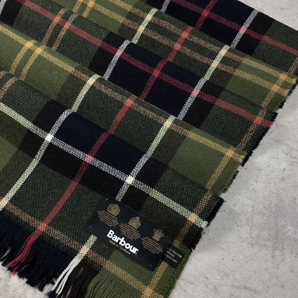 Barbour Barbour Tartan Scarf Extra Fine Merino Wool Size ONE SIZE - 2 Thumbnail