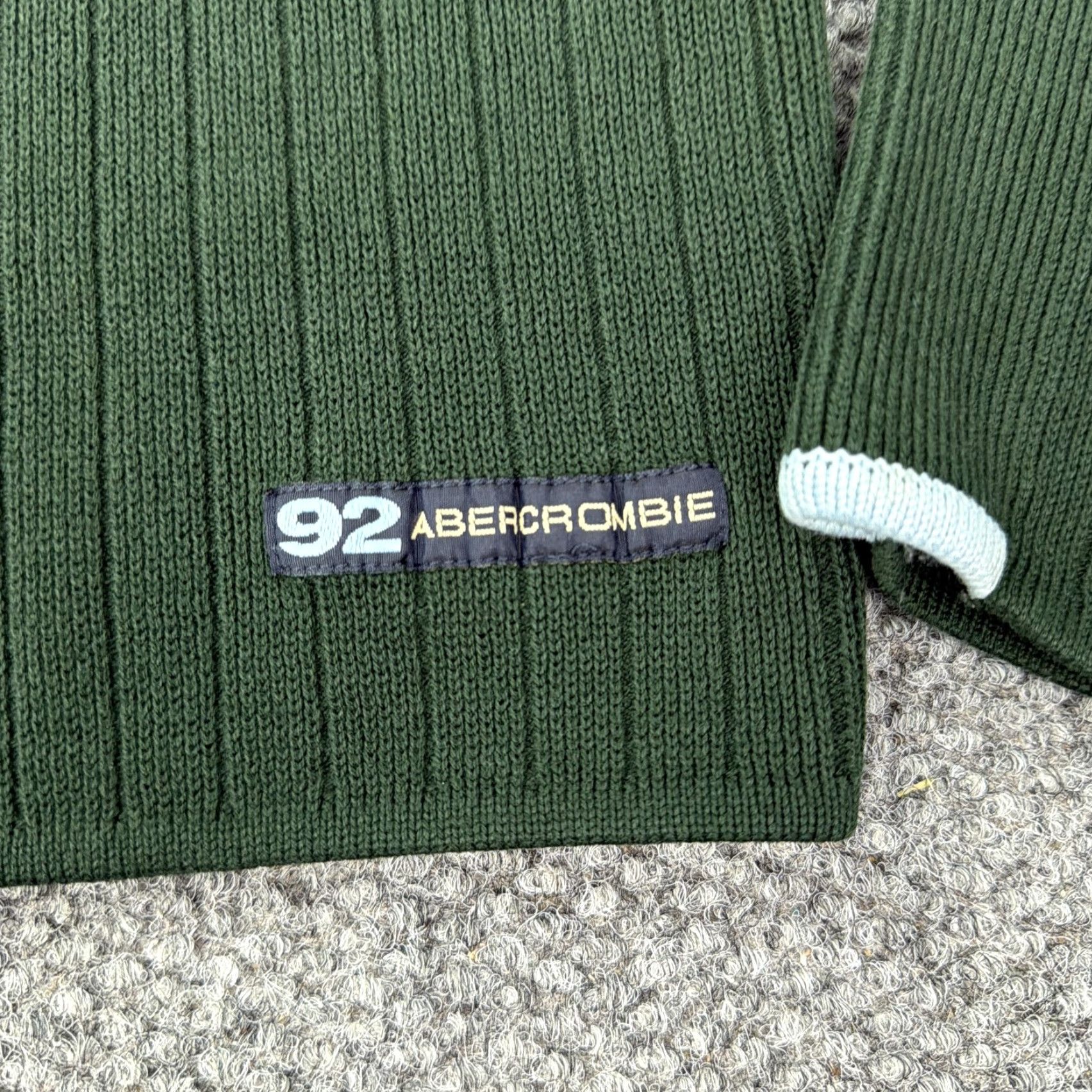 Abercrombie & Fitch VINTAGE Abercrombie & Fitch Sweater Mens Large Green V-Neck Knit 90s Pullover Ribbed Knit Solid Logo Mens Size US L / EU 52-54 / 3 - 3 Thumbnail
