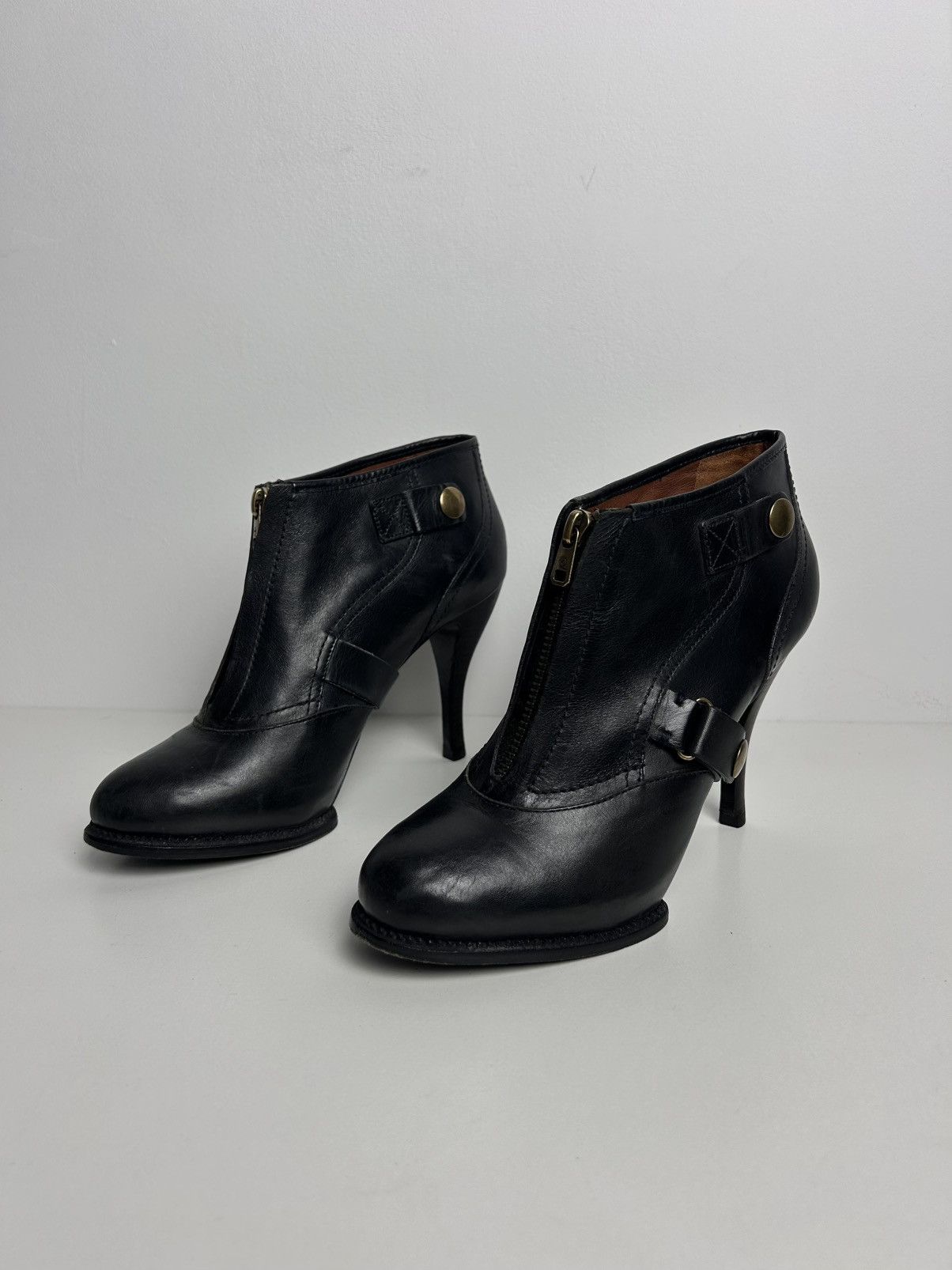 Alexander McQueen Alexander McQueen vintage leather ankle heeled boots Size US 8 / IT 38 - 1 Thumbnail