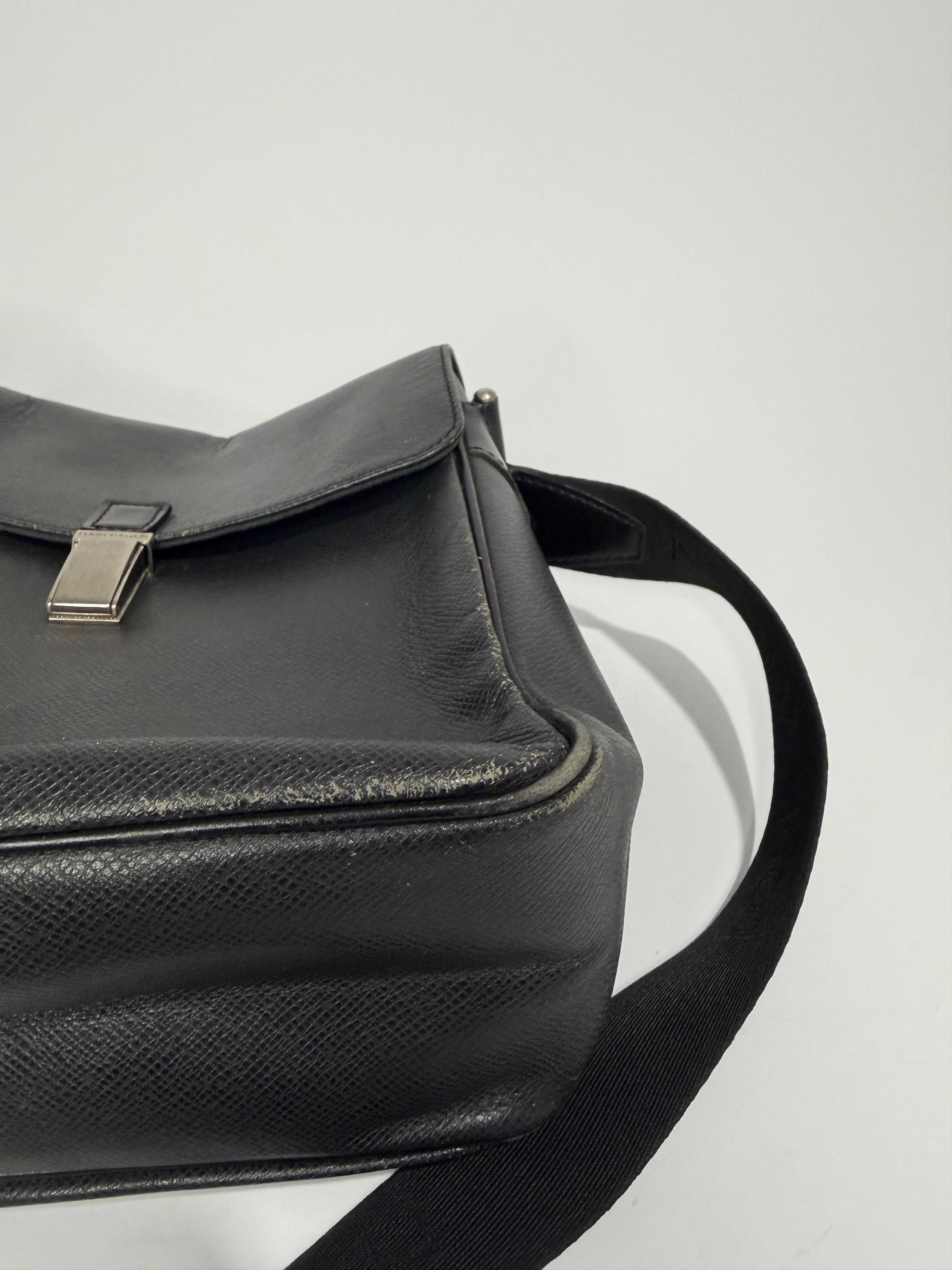 Louis Vuitton LOUIS VUITTON Black Taiga Leather Yaranga Porte Messenger Size ONE SIZE - 11 Thumbnail