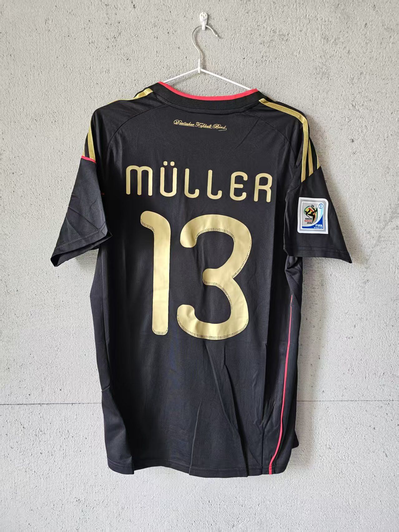 Other Thomas Müller Jersey 2010 Germany Size US S / EU 44-46 / 1 - 1 Thumbnail