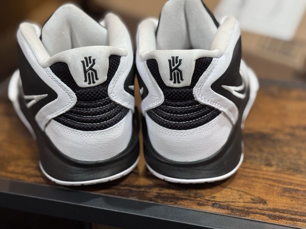 Nike Size 10 - Nike Kyrie Infinity TB Black And White Size US 10 / EU 43 - 3 Thumbnail