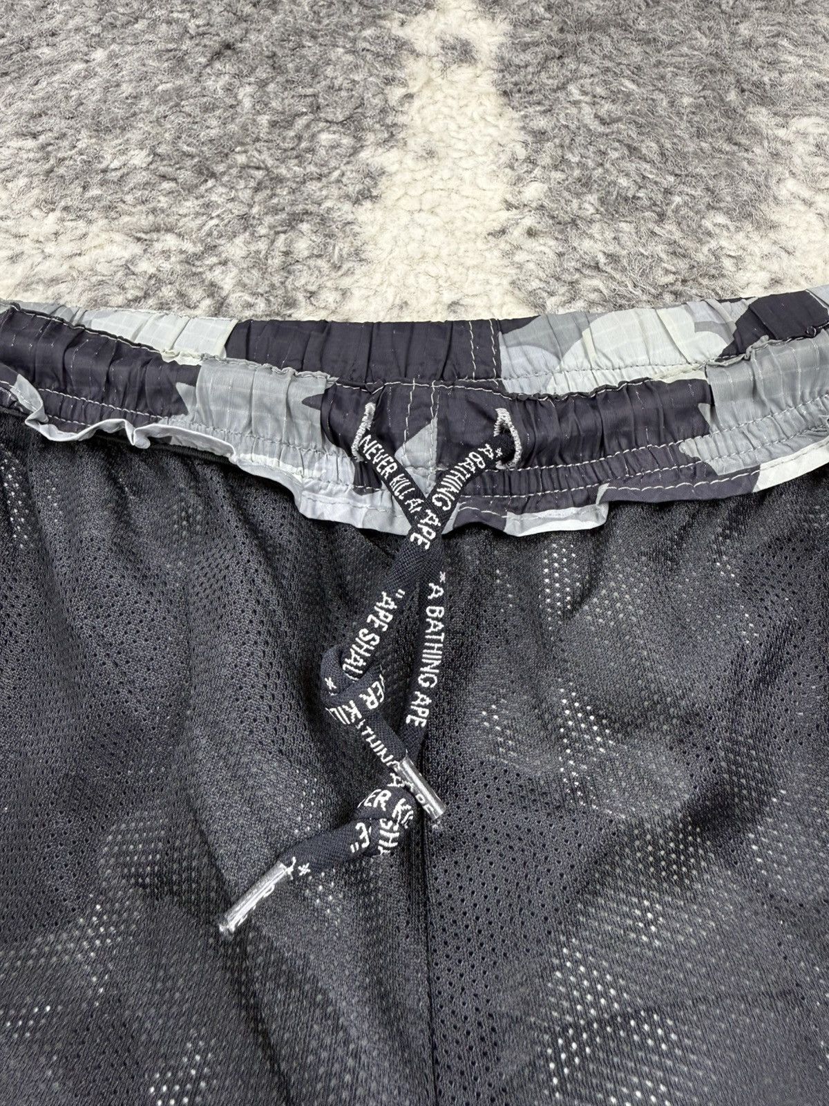Bape × Vintage 1st Camo Beach Shorts Size US 31 - 10 Thumbnail