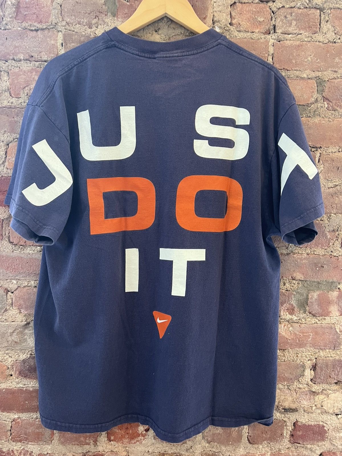 Vintage Nike spell out tee