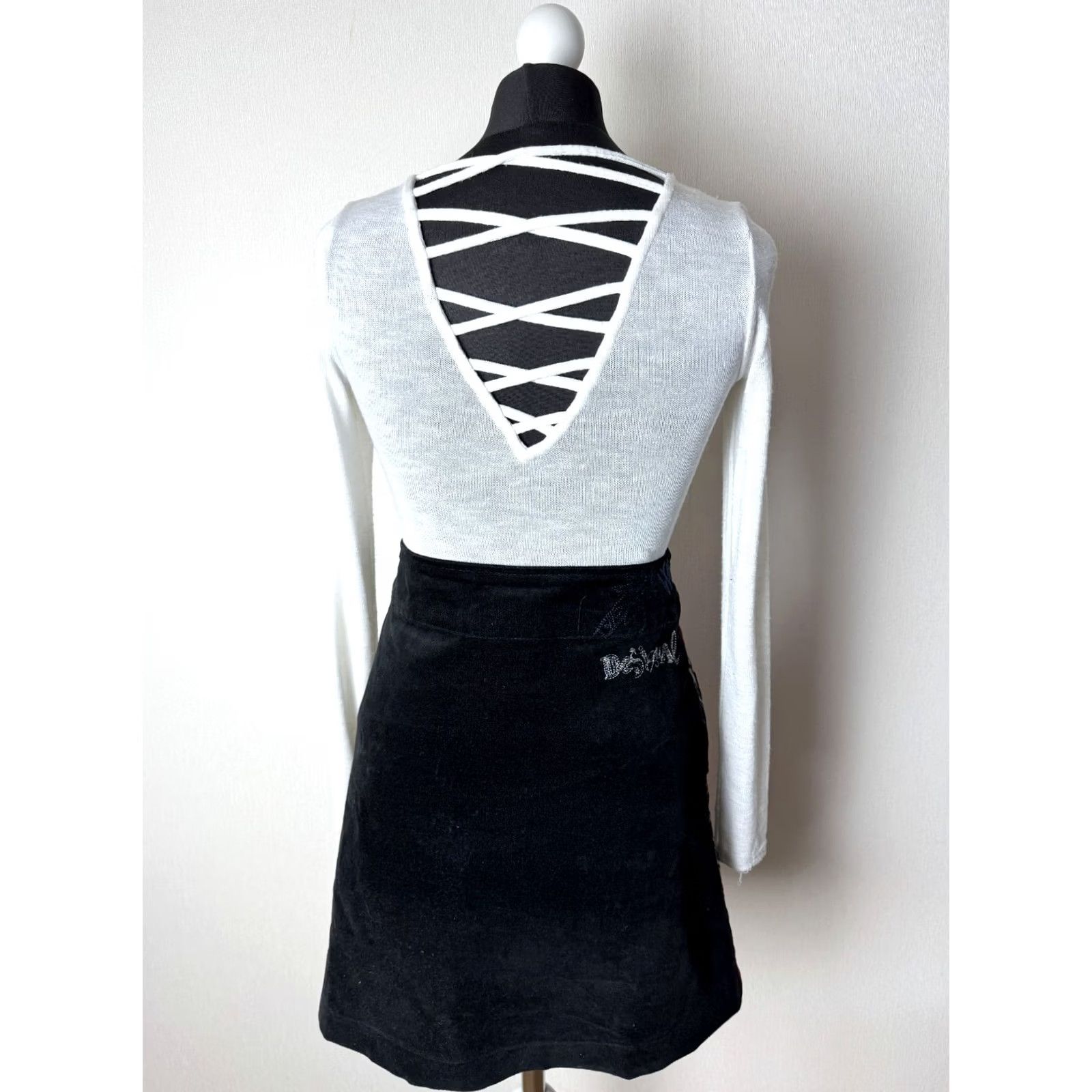Desigual Desigual Skirt womens Size 34 Black Size 24" / US 00 / IT 34 - 4 Thumbnail