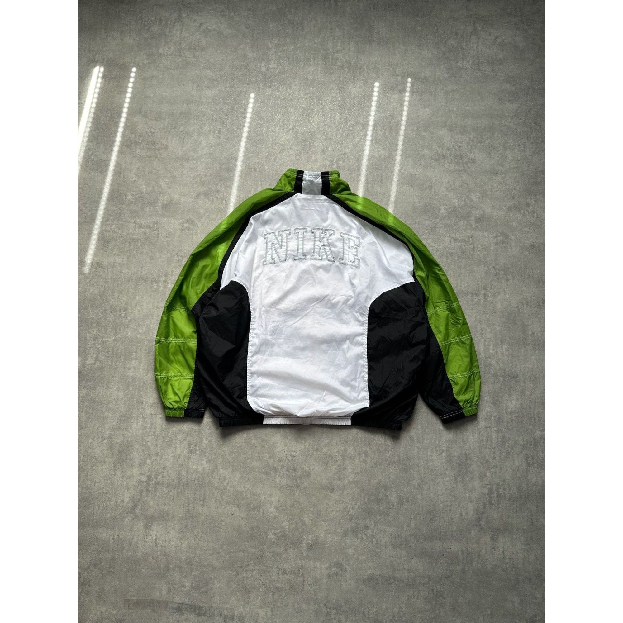 Nike vintage nike zip light track jacket windstopper windbreaker Size US XXL / EU 58 / 5 - 1 Thumbnail
