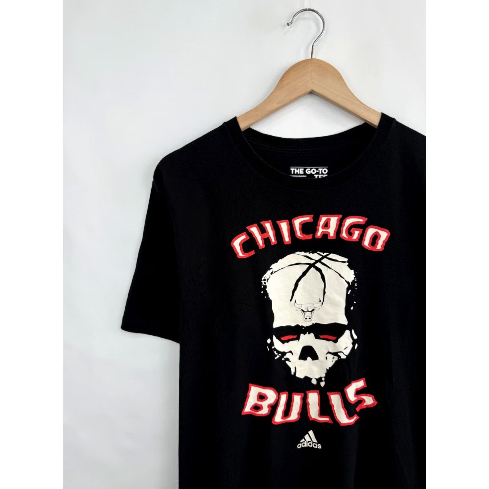 Adidas 💀🇺🇸 Y2K Adidas Chicago Bulls Skull Shirt Rare Retro size L color Black - Affordable Size US L / EU 52-54 / 3 - 3 Thumbnail