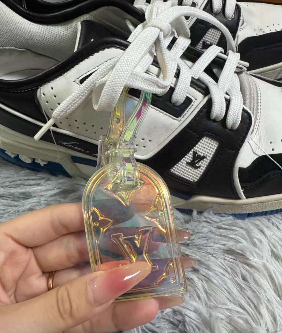 Louis Vuitton Louis Vuitton Black and blue Trainer low-cut fashion board Size US 7.5 / EU 40-41 - 4 Thumbnail