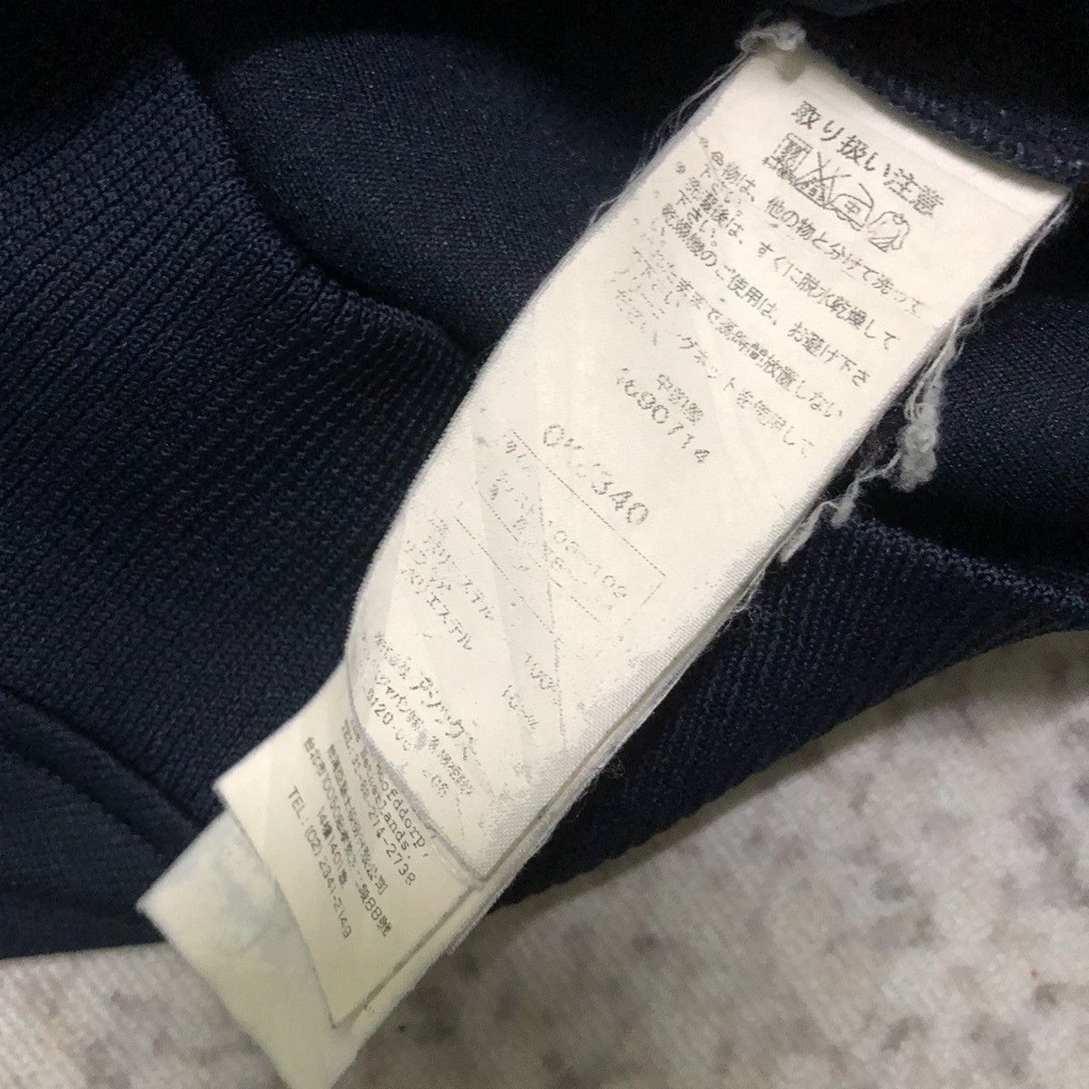 Asics × Japanese Brand × Onitsuka Tiger Rare Distressed Onitsuka Tiger Big Logo Tracktop Jacket Size US L / EU 52-54 / 3 - 12 Thumbnail