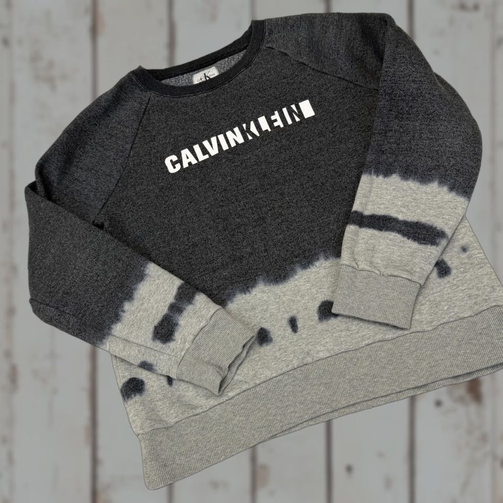 Vintage **Calvin Klein Jeans Large Gray Pullover Sweatshirt Crewneck Fleece** User: **Calvin Klein Jeans Mens Large Gray Pullover Sweatshirt Fleece** Size US L / EU 52-54 / 3 - 1 Thumbnail