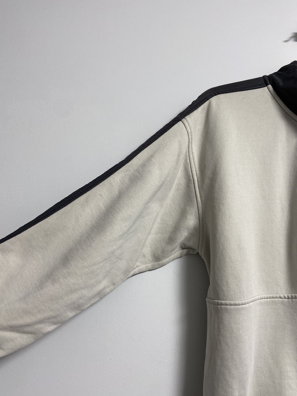 Vintage Nike Vintage Zip Sweatshirt nylon y2k style hype Size US XS / EU 42 / 0 - 10 Thumbnail