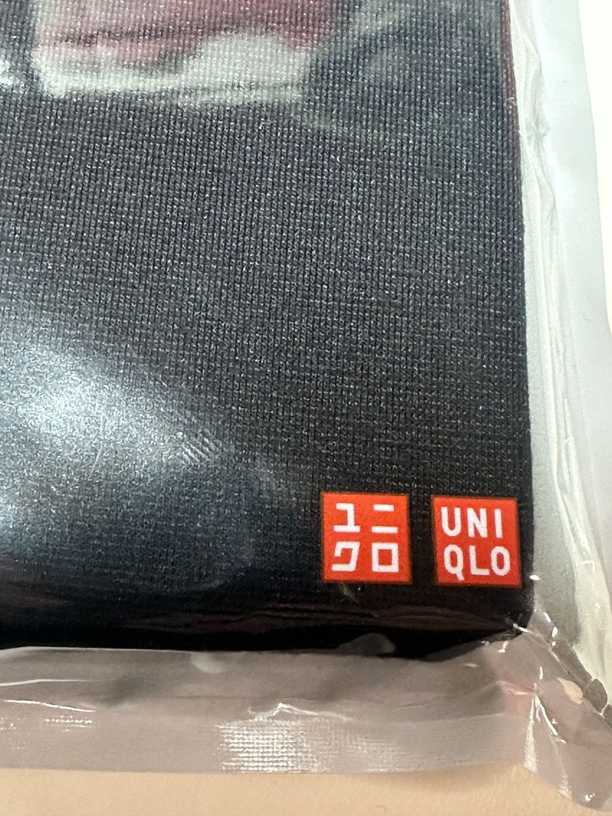 Uniqlo UNIQLO HEATTECH Crew Neck Black T-Shirt Base layer Sz Men XL Size US XL / EU 56 / 4 - 4 Thumbnail