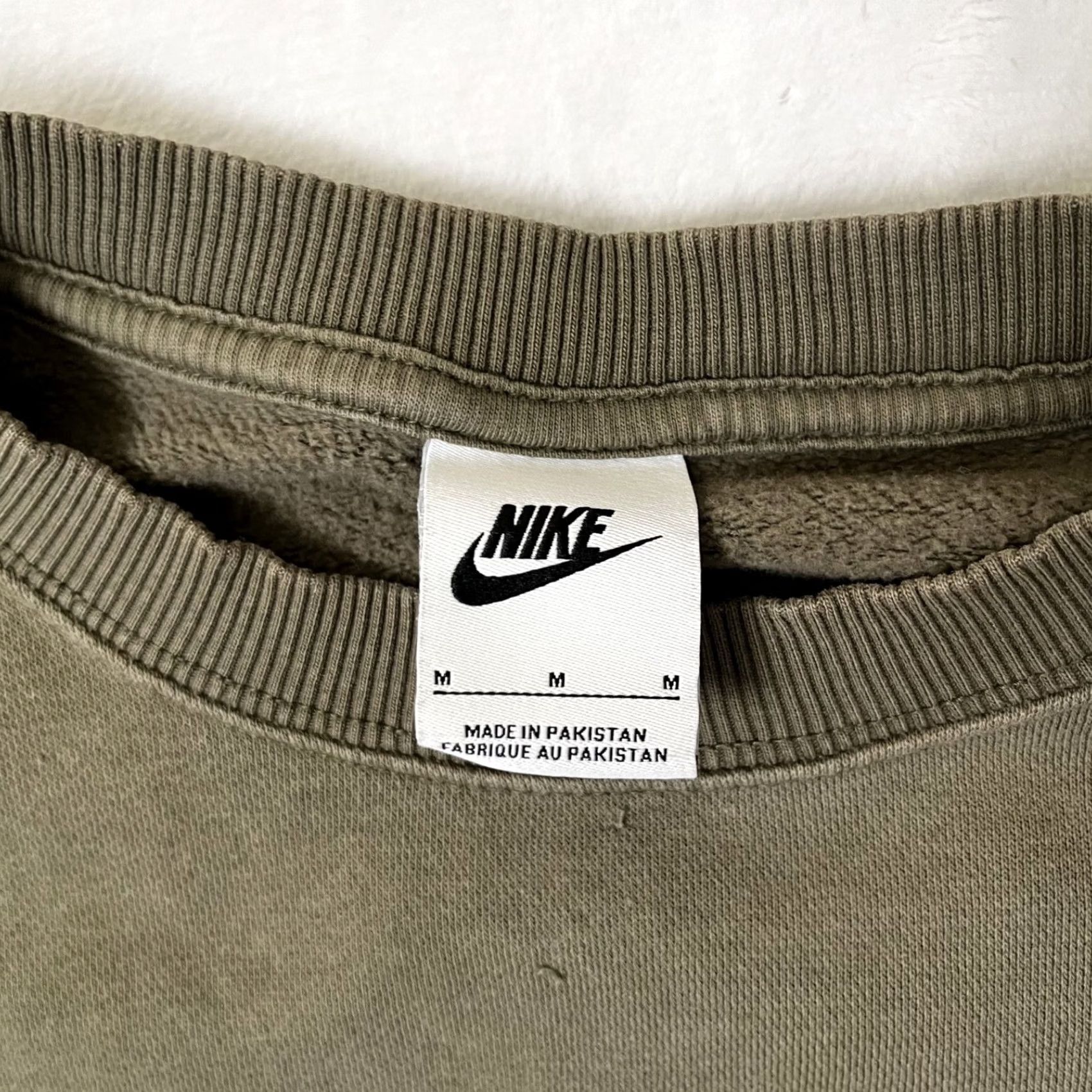 Nike Nike Sportswear Crewneck Sweatshirt Women M Green Oversized Fleece Logo Pullover Stains Charms: Nike Size M / US 6-8 / IT 42-44 - 4 Thumbnail