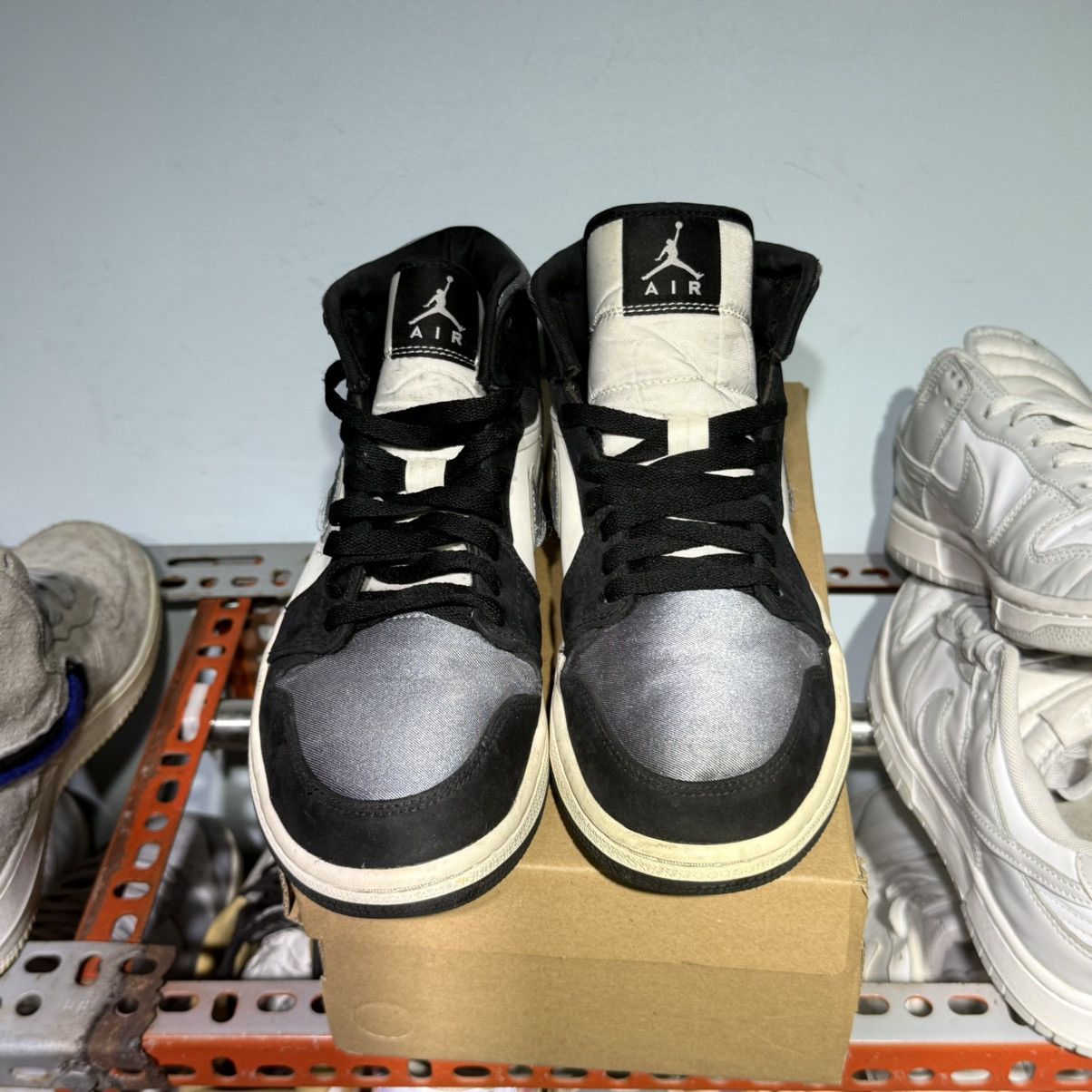 Jordan Brand Jordan 1 mid smoke satin Size US 8.5 / EU 41-42 - 3 Thumbnail