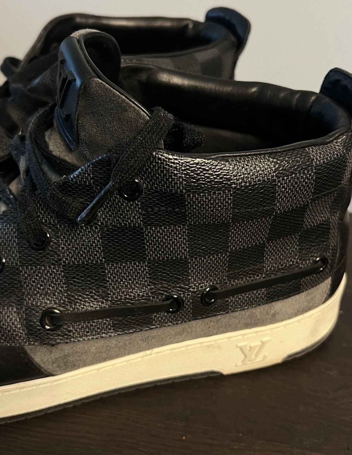 Louis Vuitton Louis Vuitton Propeller Sneakers Size US 9 / EU 42 - 4 Thumbnail