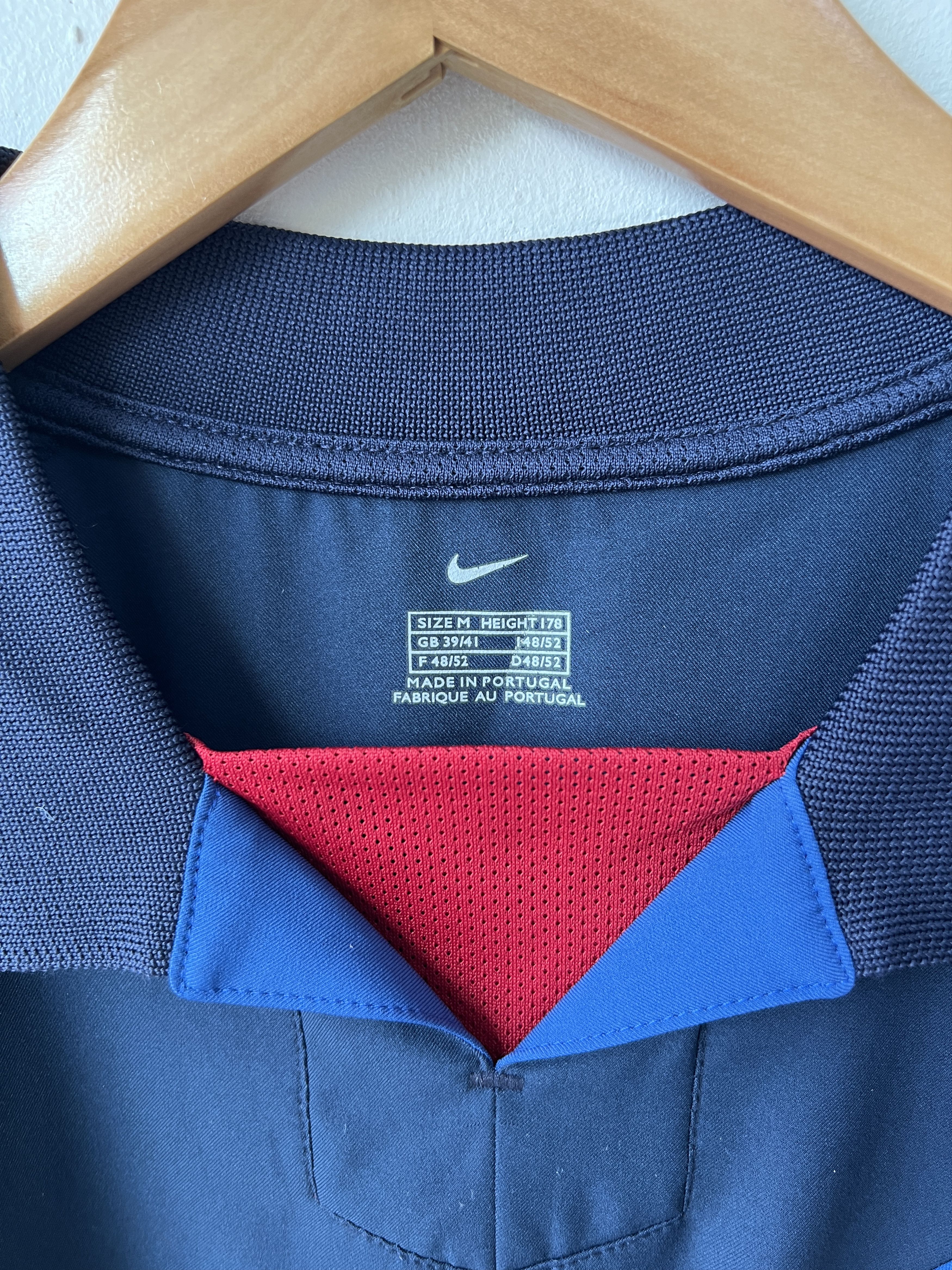 Nike (M) Barcelona 2002-04 Away Kit Saviola #7 Size US M / EU 48-50 / 2 - 3 Thumbnail