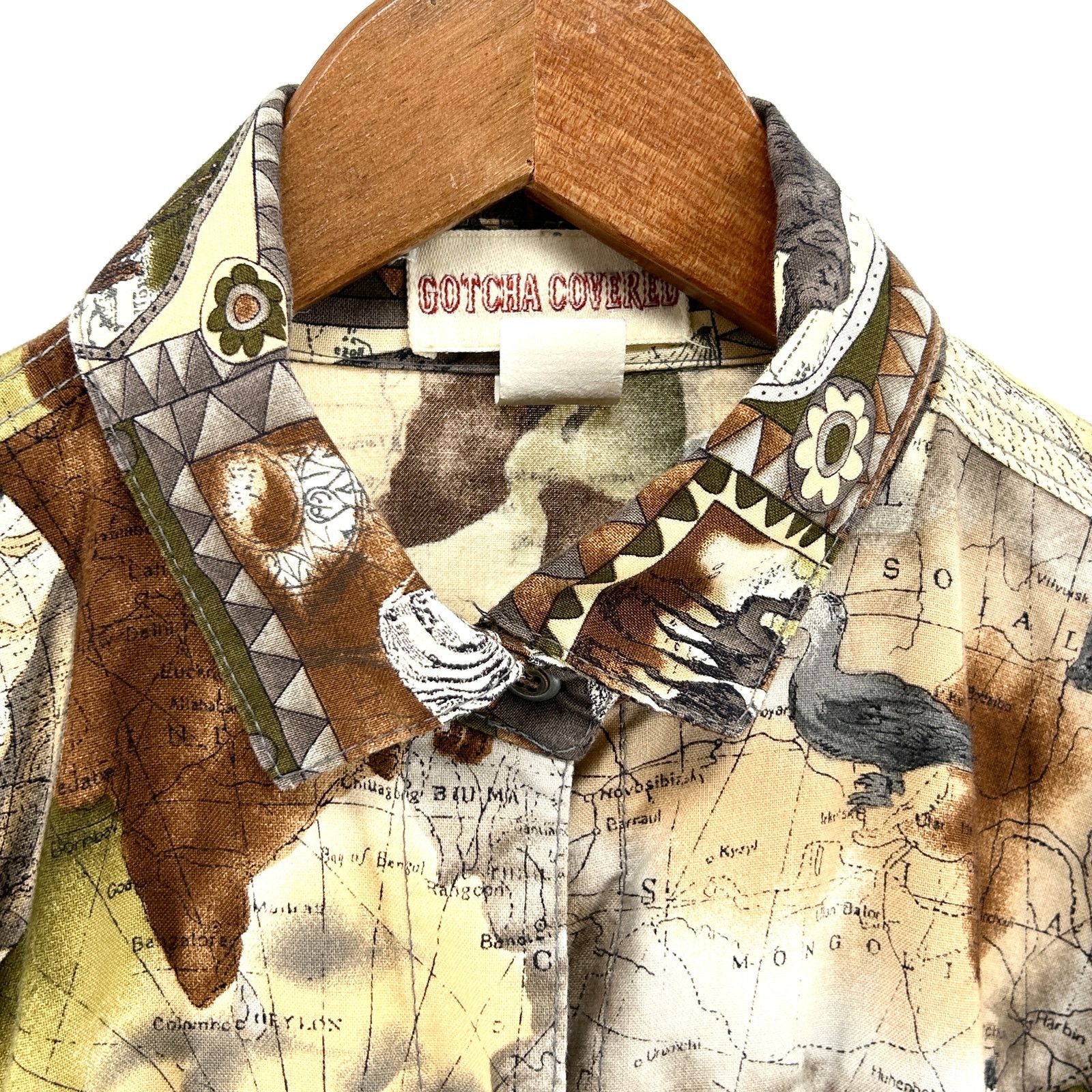 Vintage Vintage 90s Khaki 100% Cotton Safari Animal Button Shirt Size S / US 4 / IT 40 - 2 Thumbnail