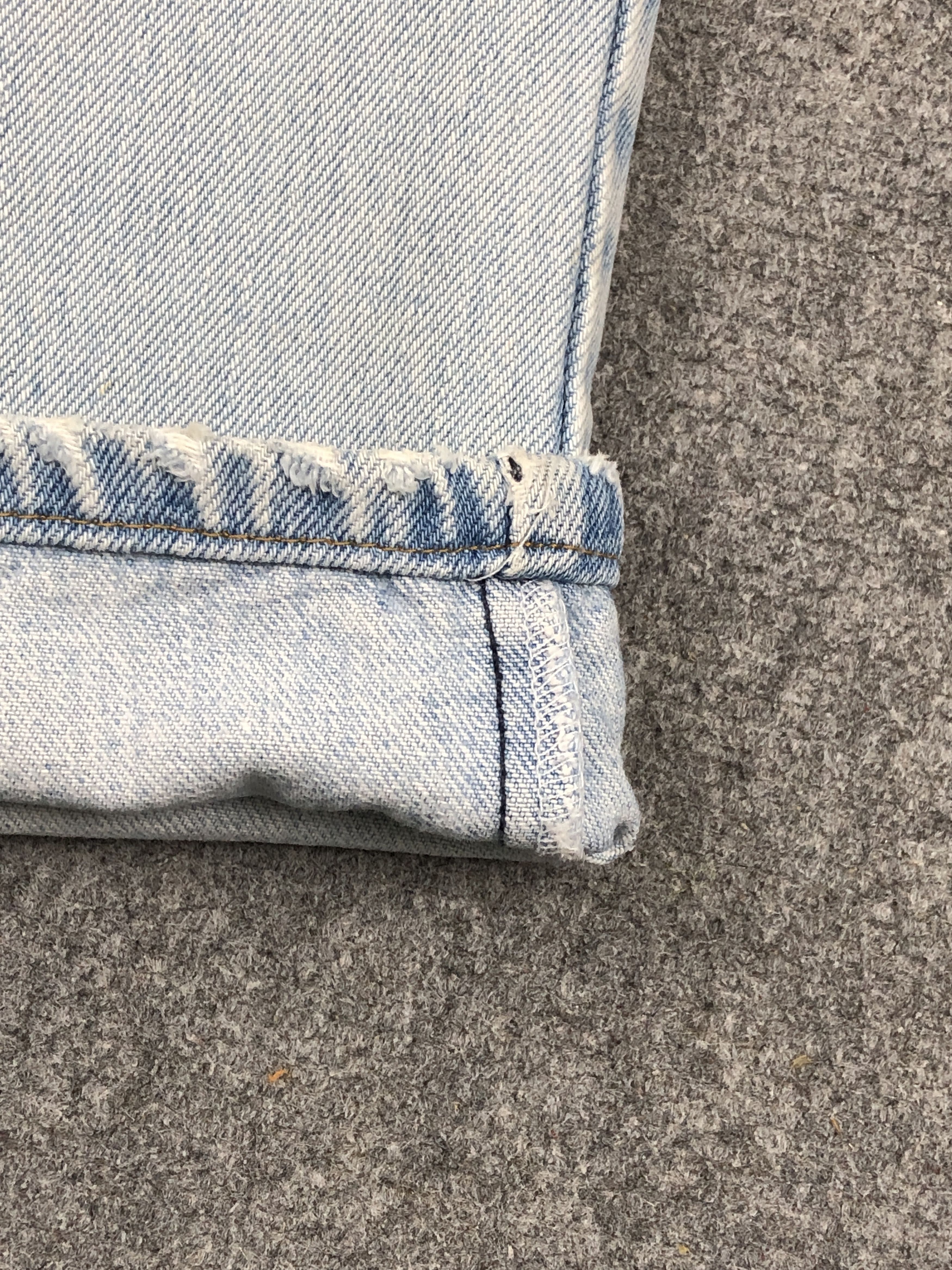 Levi's Light Washed Vintage Levis 505 Jeans DP2366 Size US 35 - 14 Thumbnail