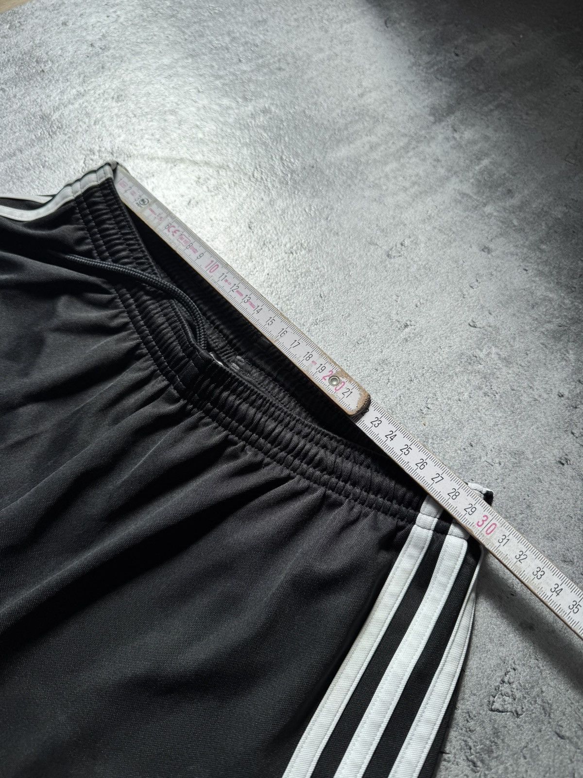 Adidas Vintage Y2K Adidas Pinterest Shorts Streetwear 90s Size US 32 / EU 48 - 17 Thumbnail