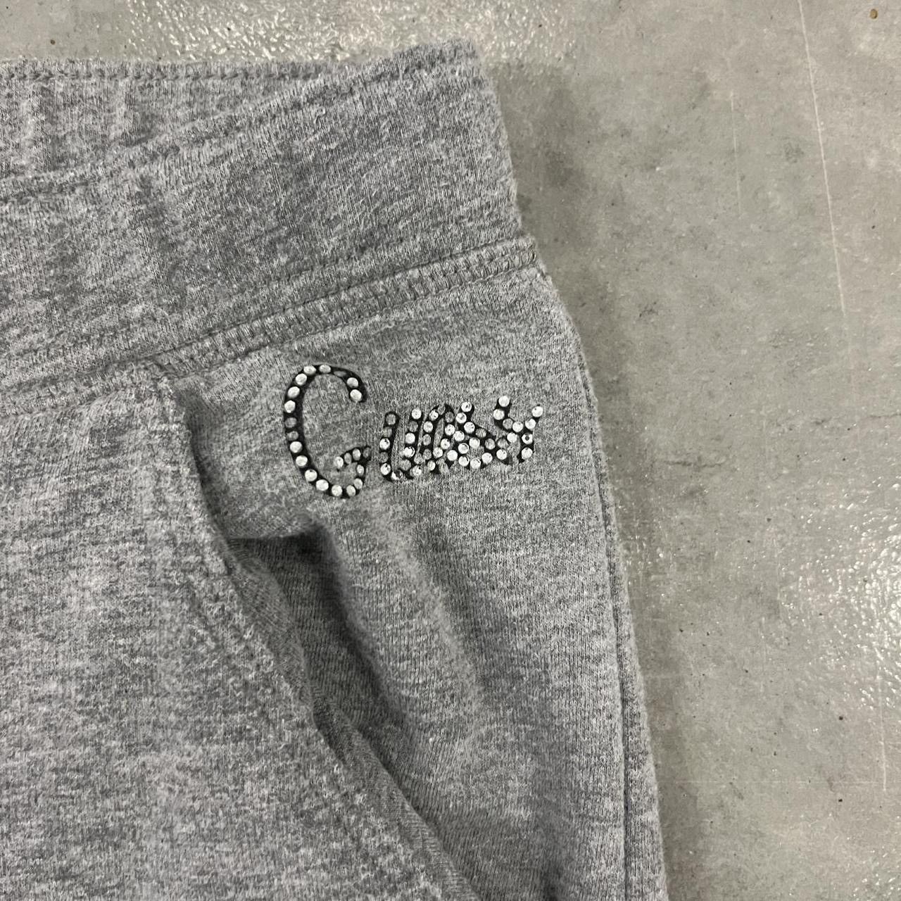 Guess × Vintage Crazy Vintage Y2K Baggy Grey Guess Women’s Sweatpants Size 28" / US 6 / IT 42 - 4 Thumbnail