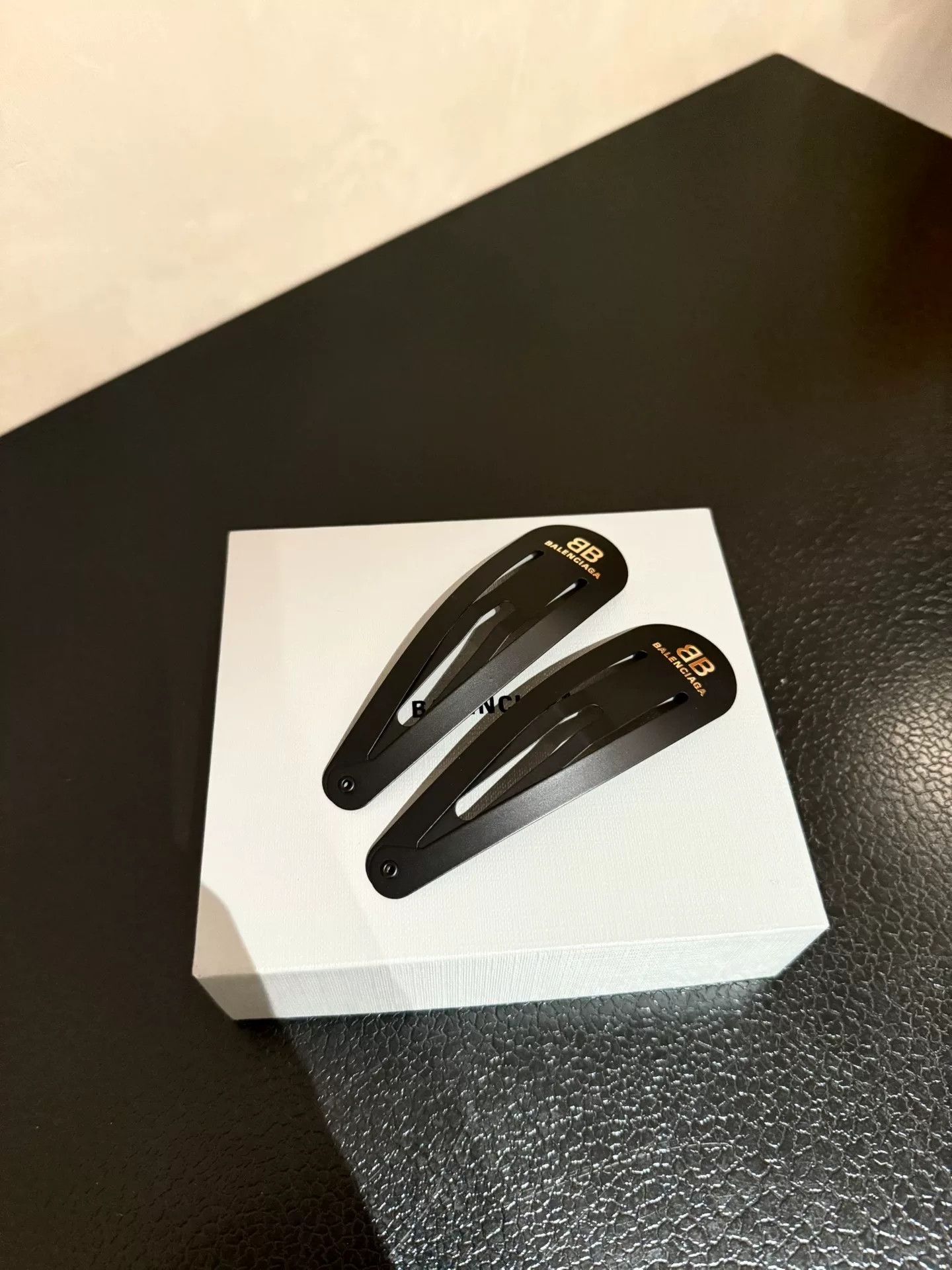 Balenciaga Balenciaga XXL Black Hair Clips Set Size ONE SIZE - 1 Thumbnail
