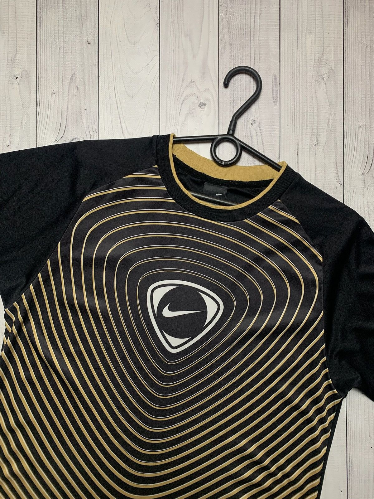 Other Vintage Nike total 90 soccer tee mercurial size S black/gold Size US S / EU 44-46 / 1 - 2 Thumbnail